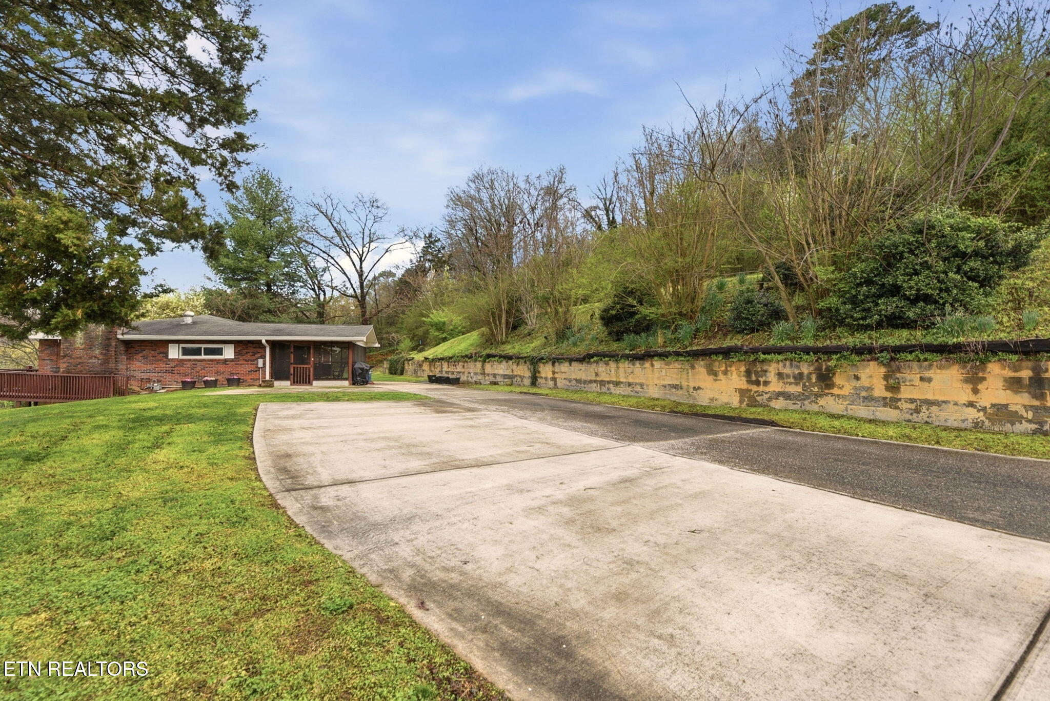 104 Richards Drive Oliver Springs TN 37840