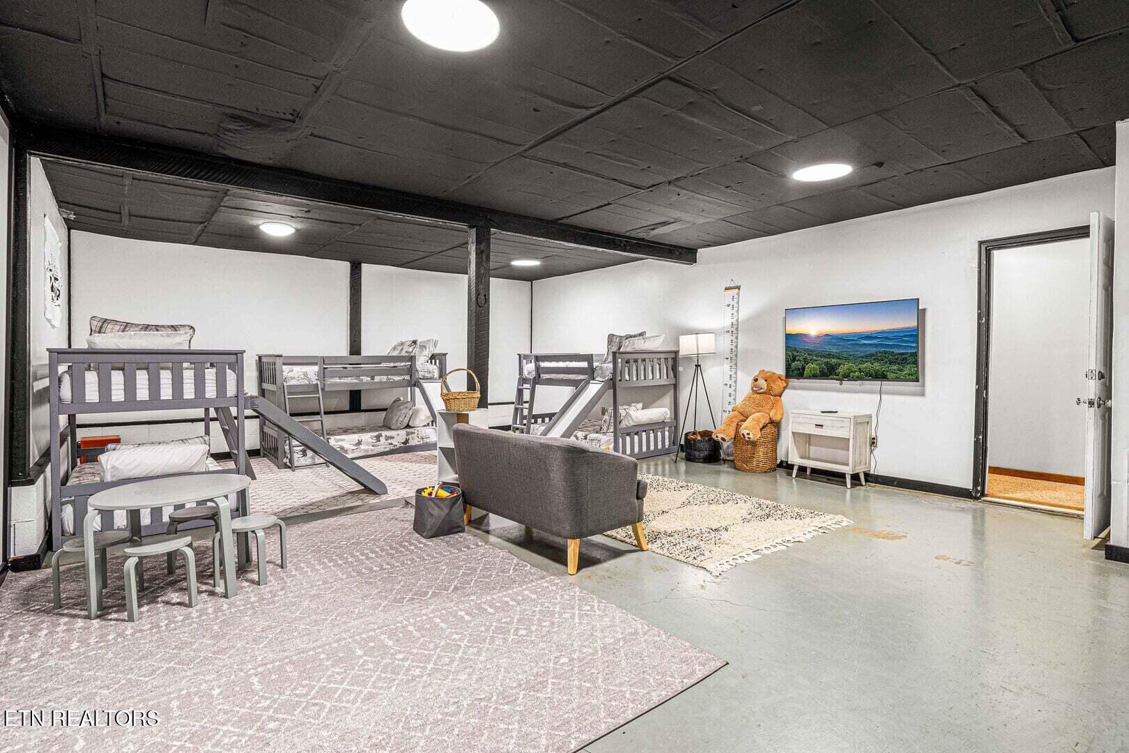 1293 Laurel Lick Road Sevierville TN 37862
