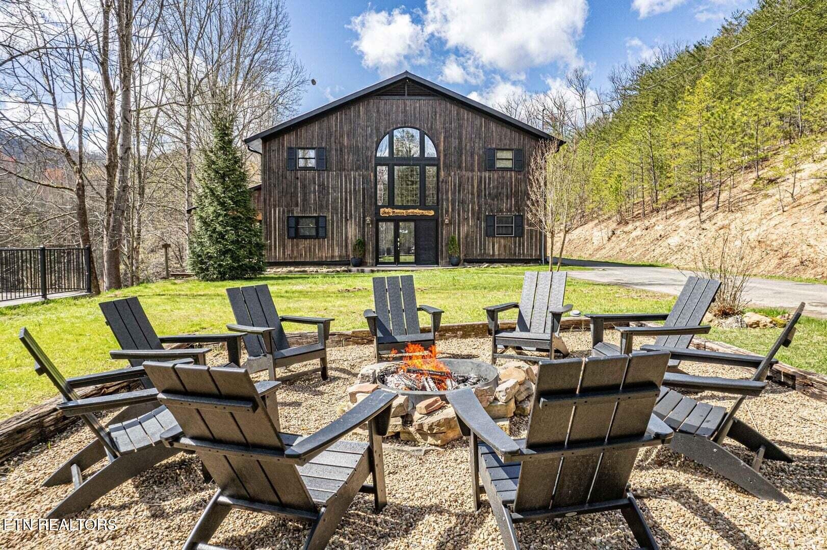 1293 Laurel Lick Road Sevierville TN 37862