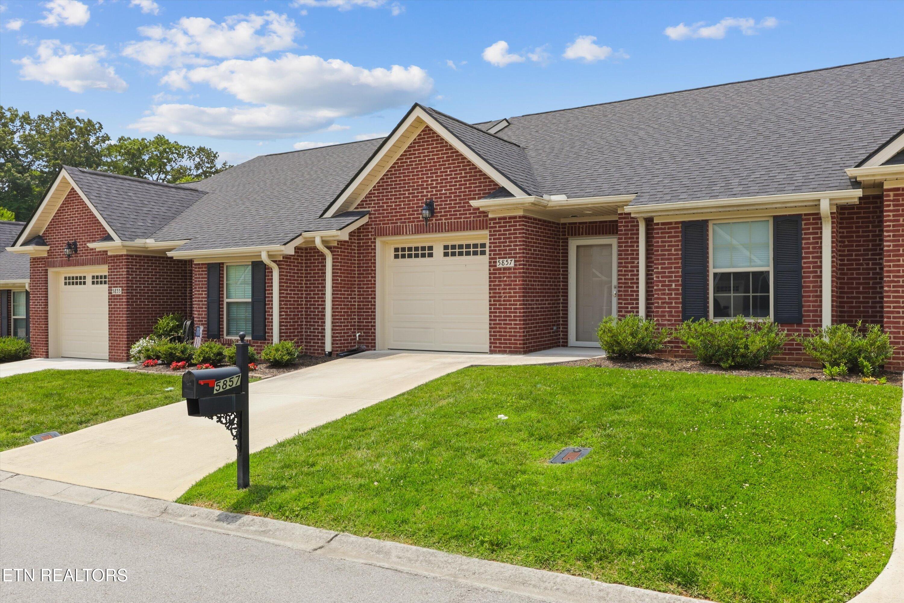 5857 Trestle Way Knoxville TN 37918