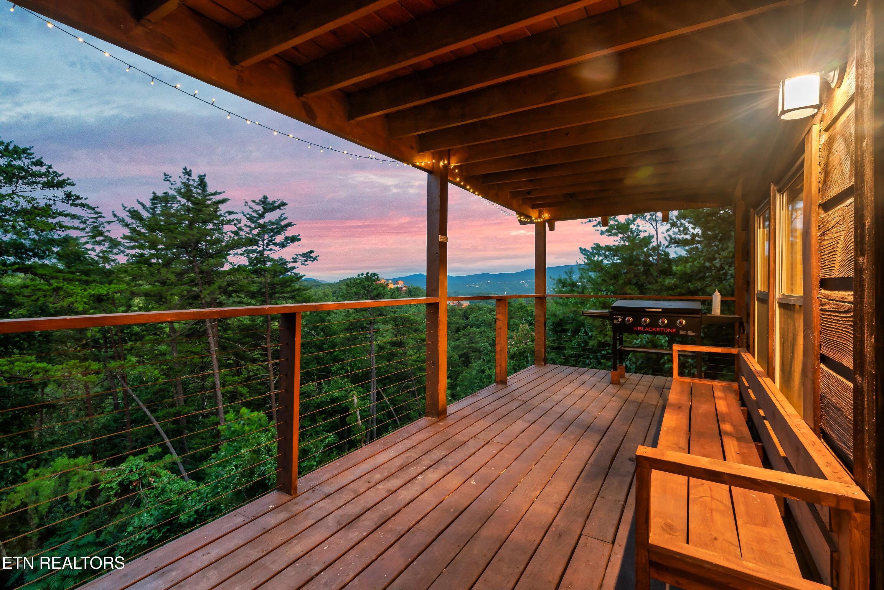 932 Falcon View Way Sevierville TN 37862