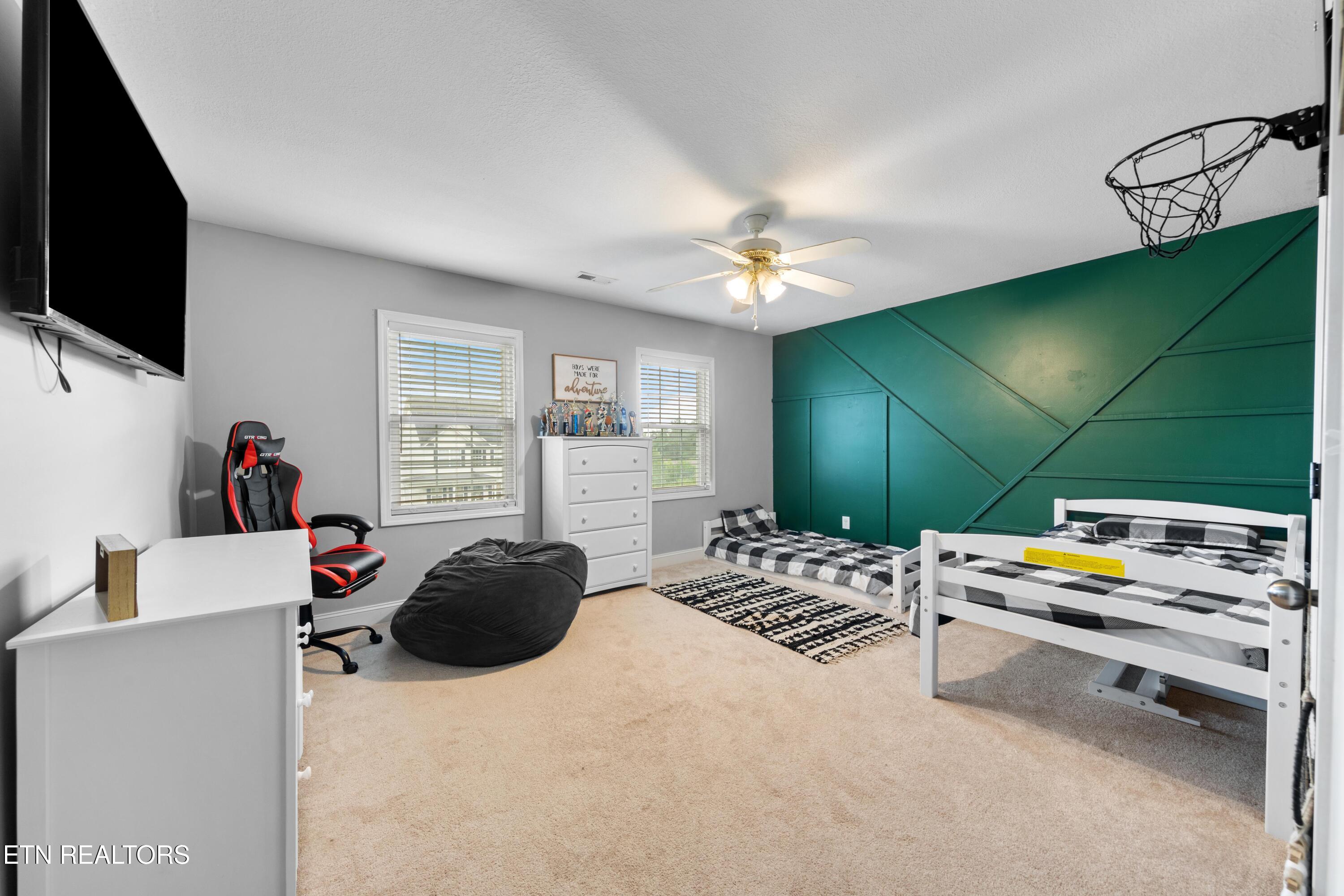 137 Chelsea Lane Lafollette TN 37766
