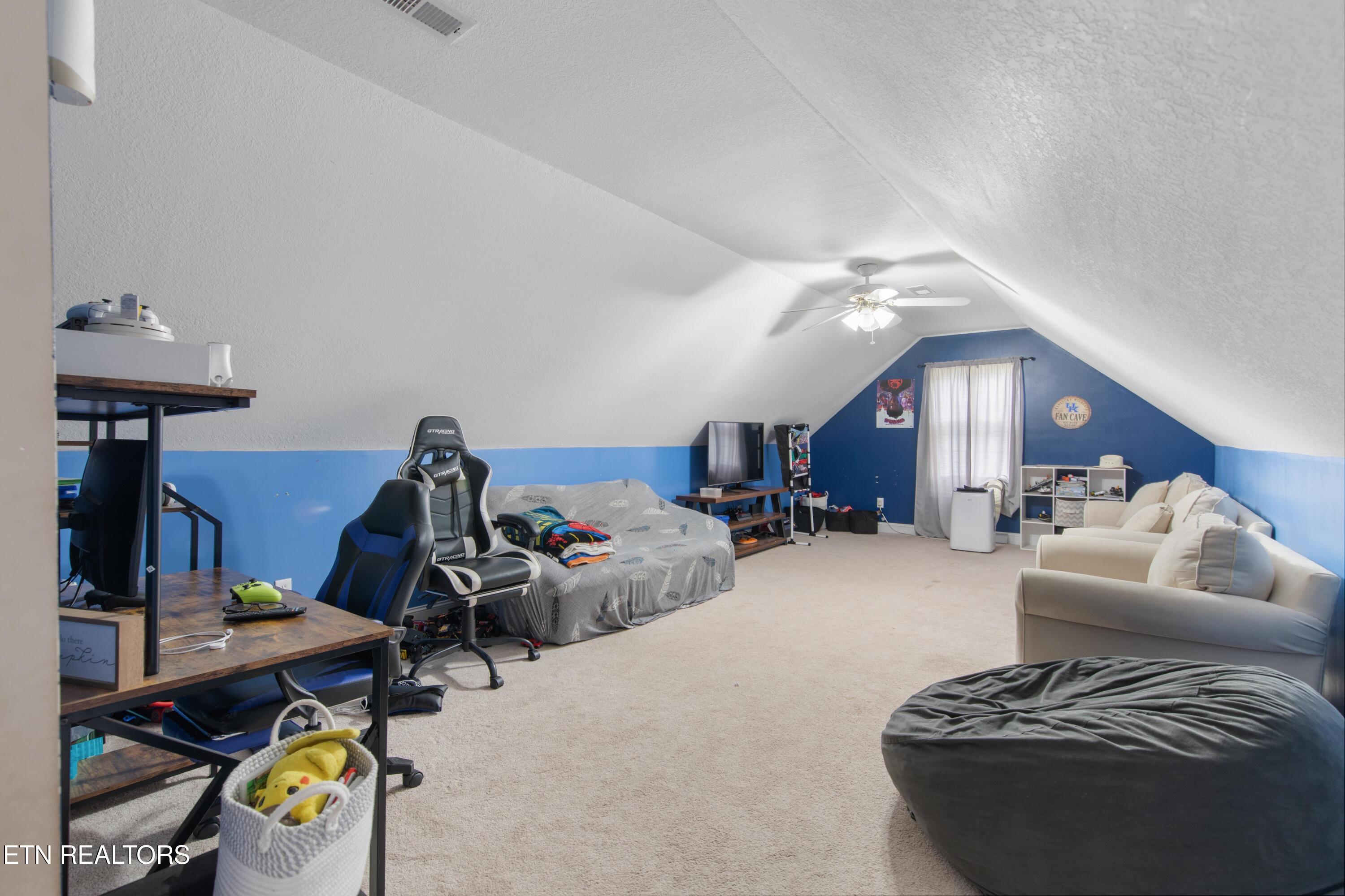 137 Chelsea Lane Lafollette TN 37766