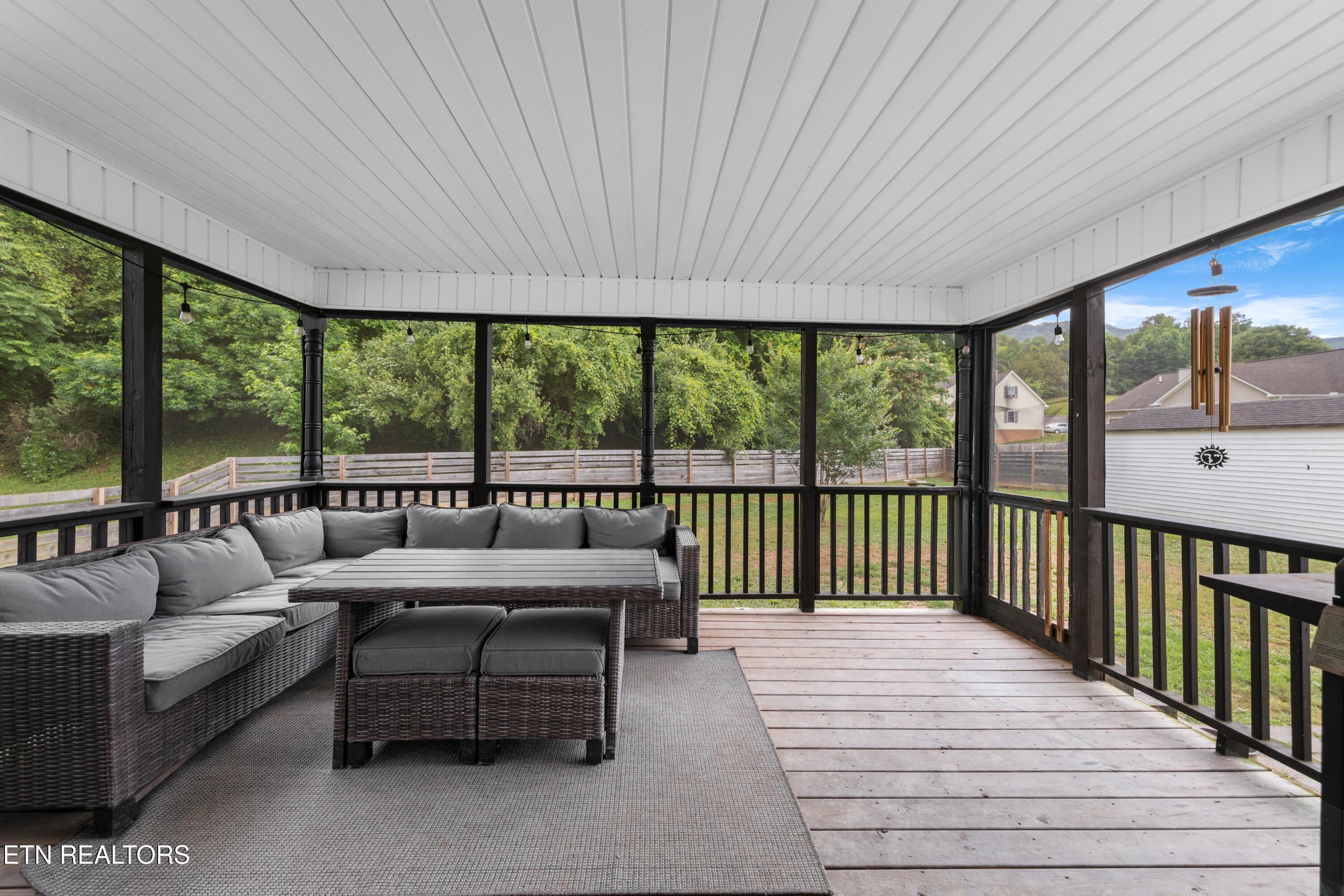 137 Chelsea Lane Lafollette TN 37766