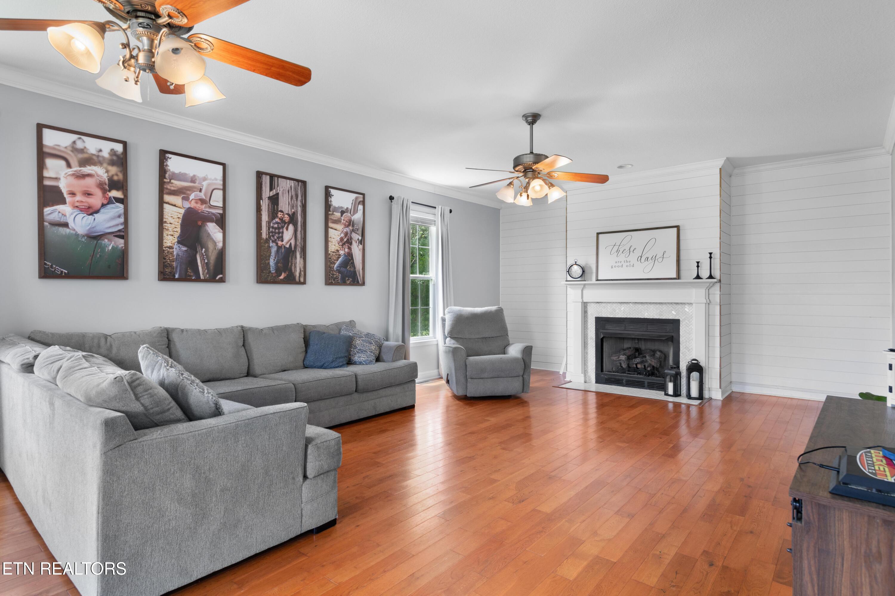137 Chelsea Lane Lafollette TN 37766