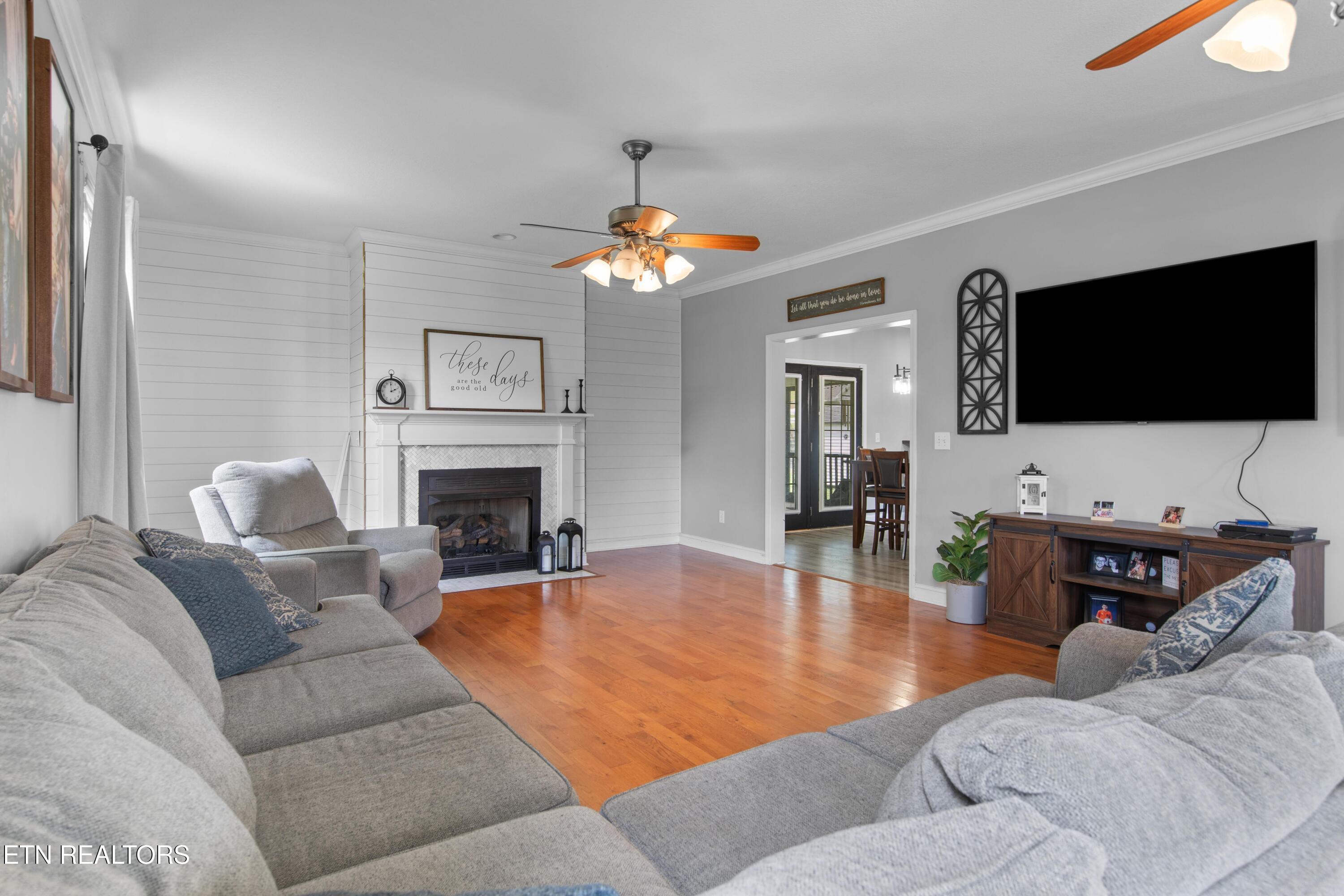 137 Chelsea Lane Lafollette TN 37766