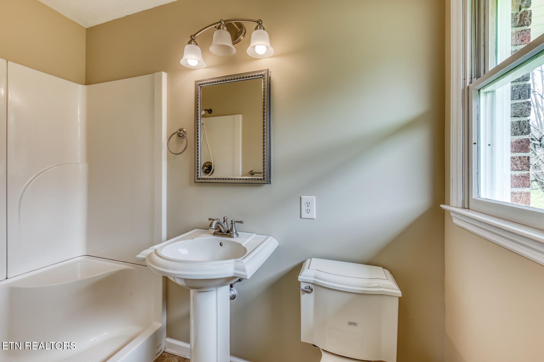 5509 Memorial Boulevard Kingsport TN 37664