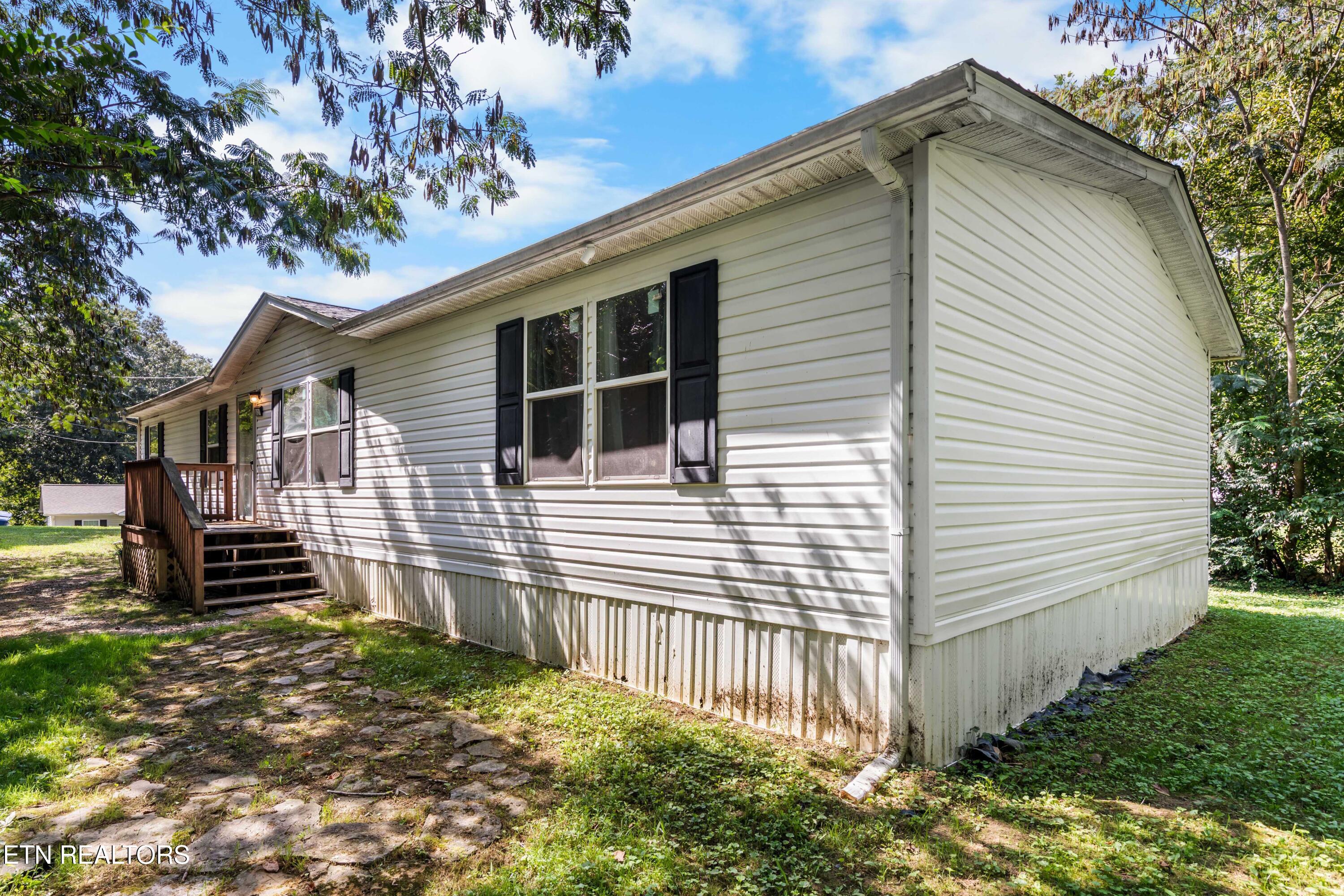 521 Poplar Avenue Jellico TN 37762