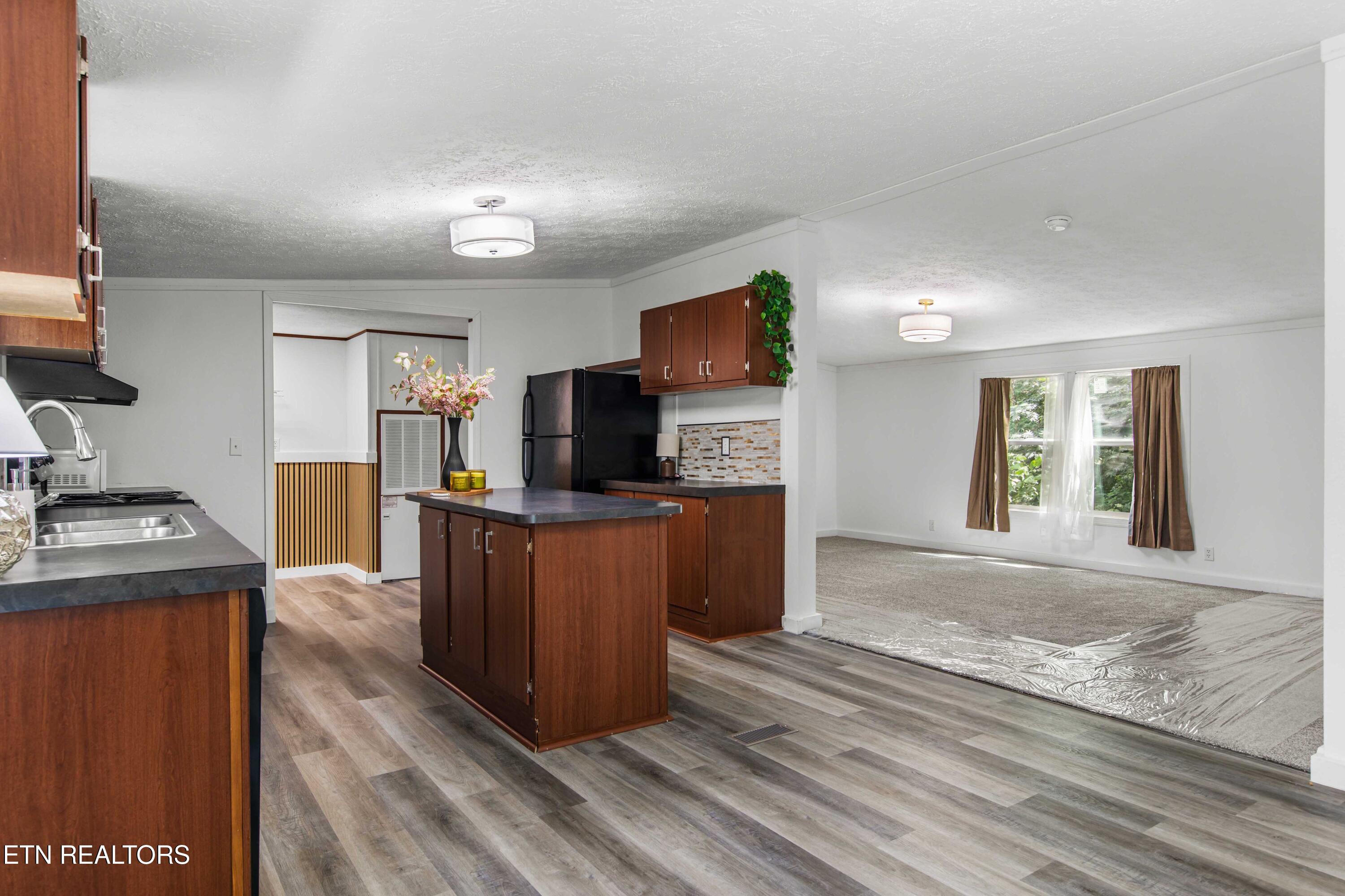 521 Poplar Avenue Jellico TN 37762