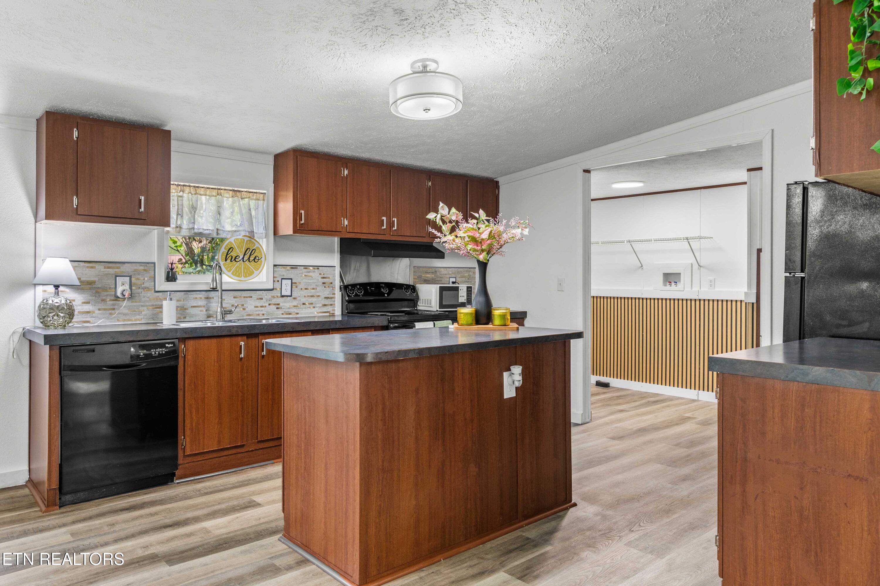 521 Poplar Avenue Jellico TN 37762