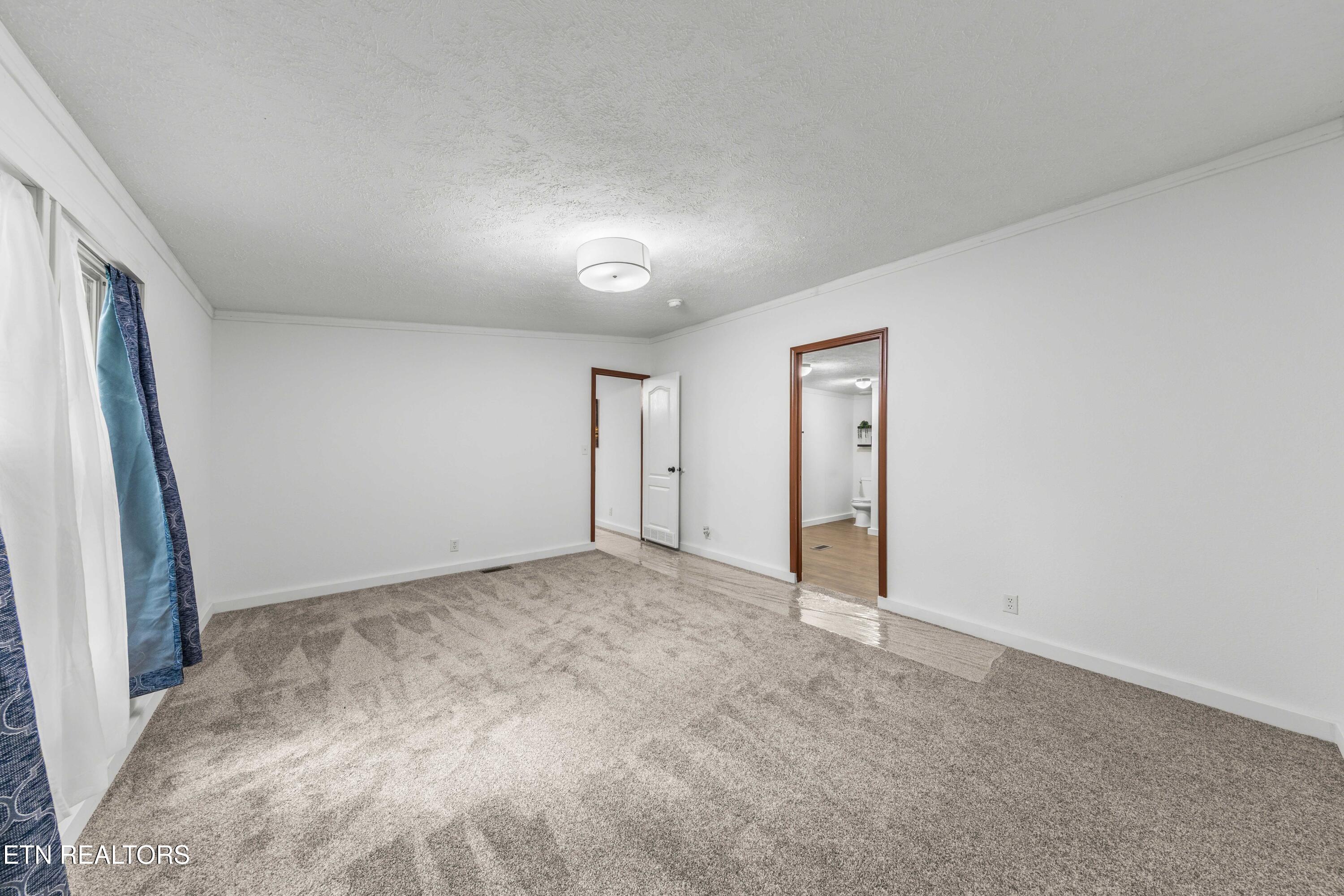 521 Poplar Avenue Jellico TN 37762