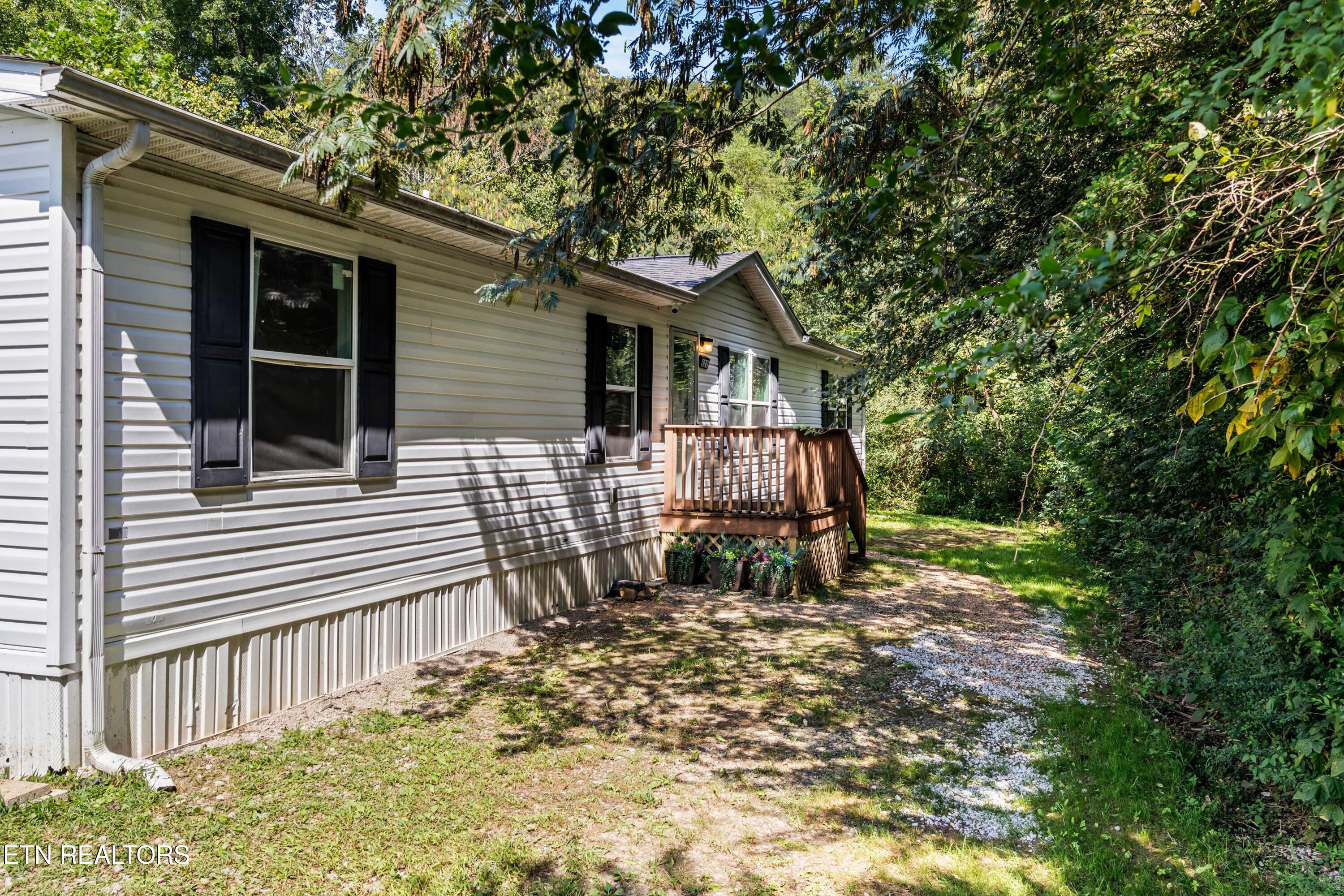 521 Poplar Avenue Jellico TN 37762