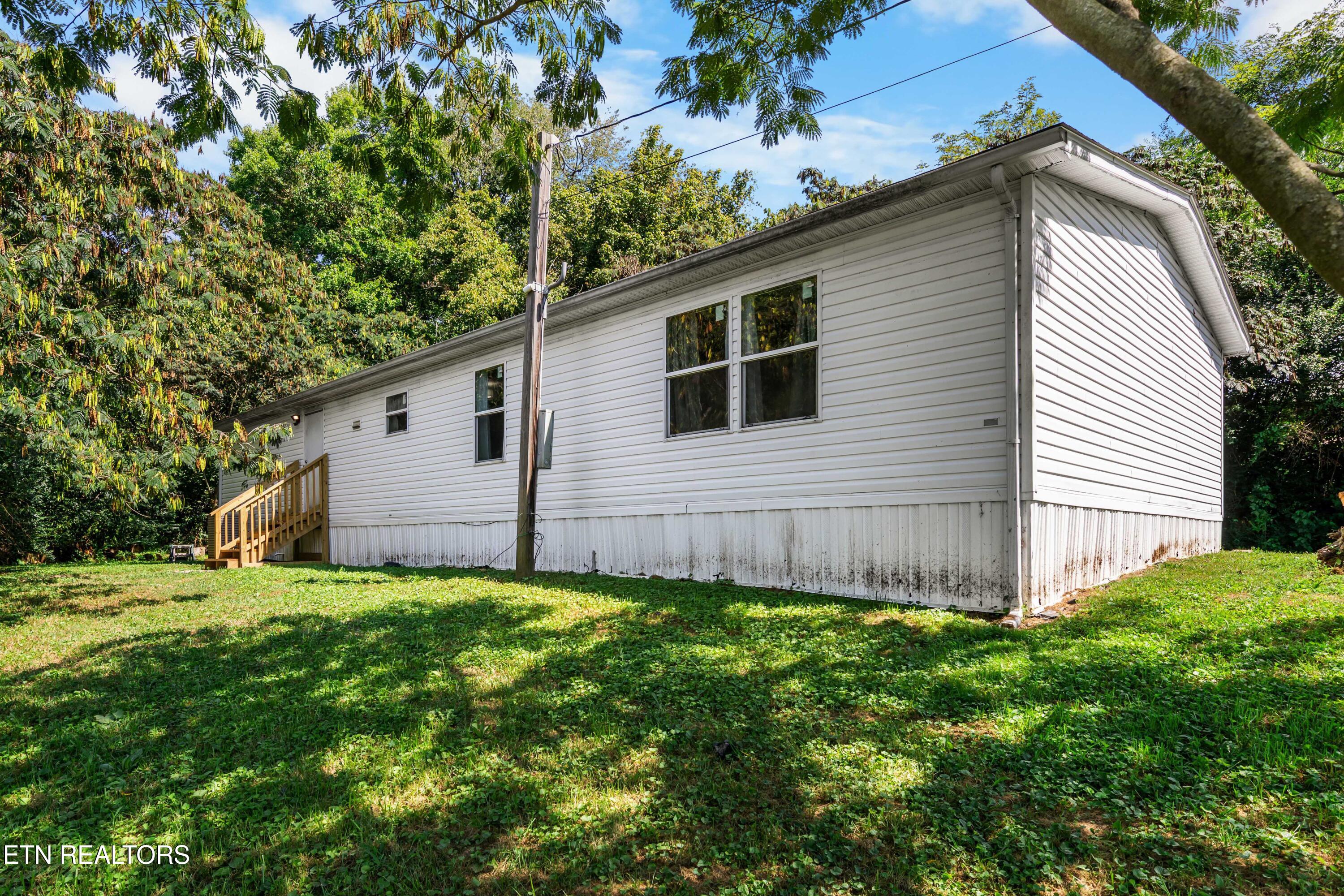 521 Poplar Avenue Jellico TN 37762