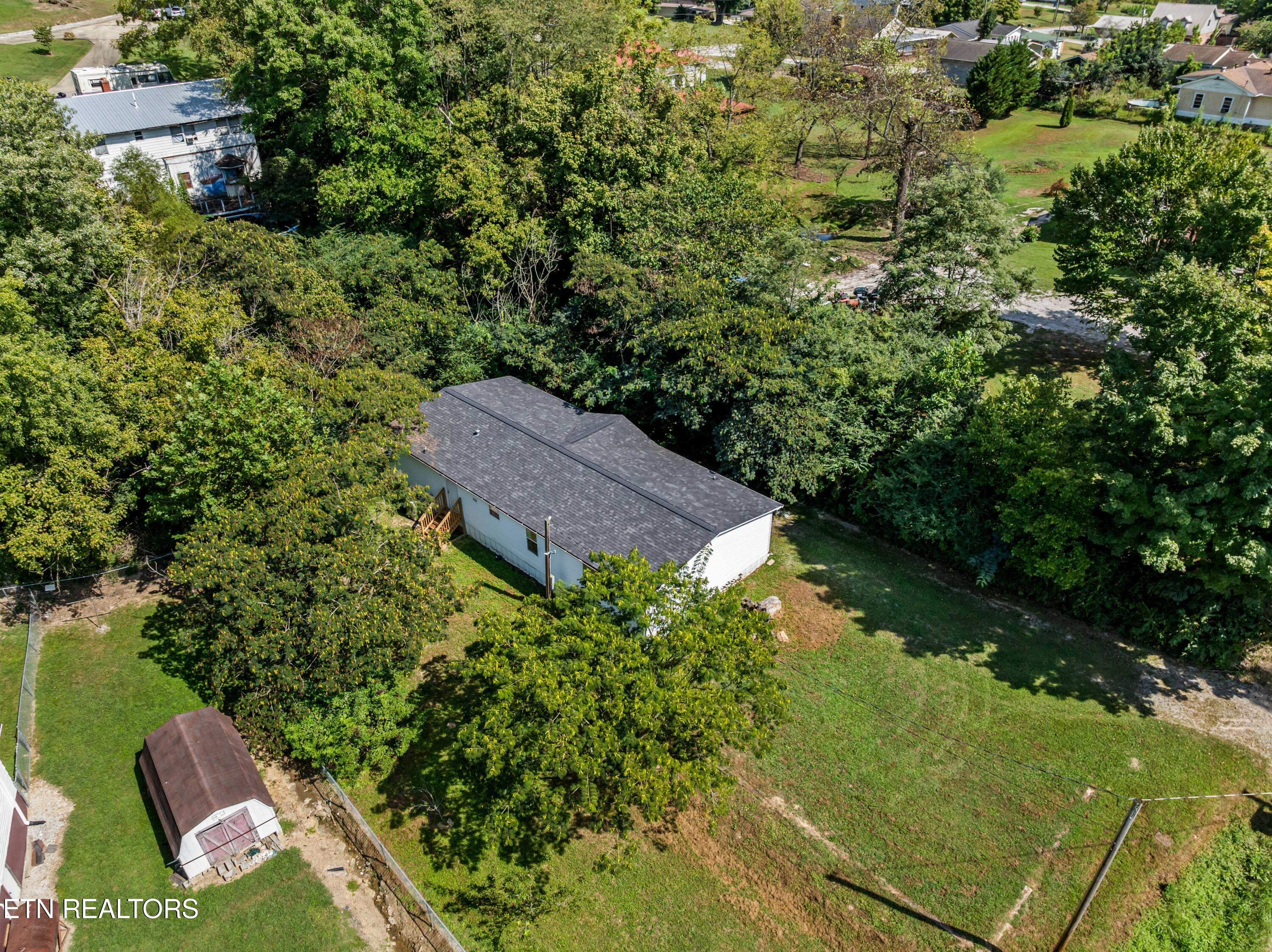 521 Poplar Avenue Jellico TN 37762