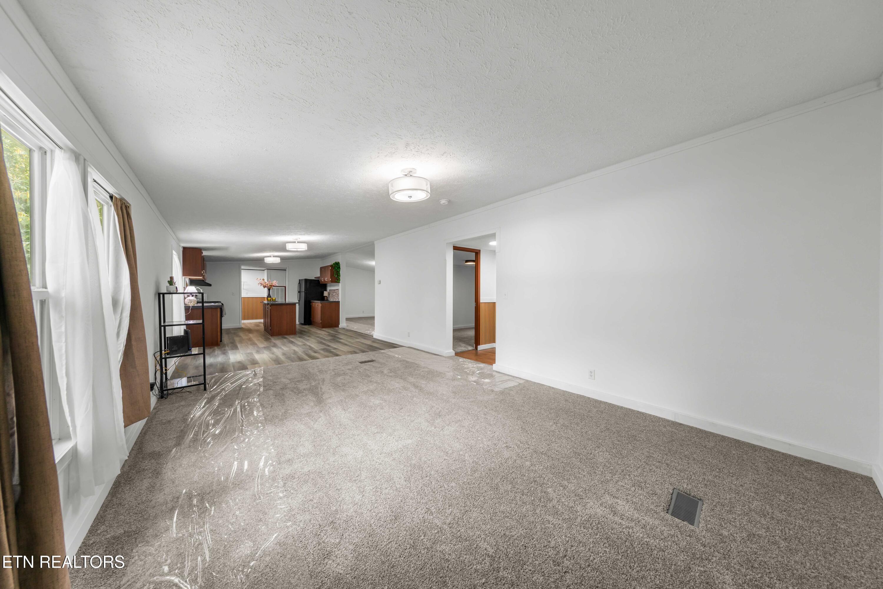 521 Poplar Avenue Jellico TN 37762