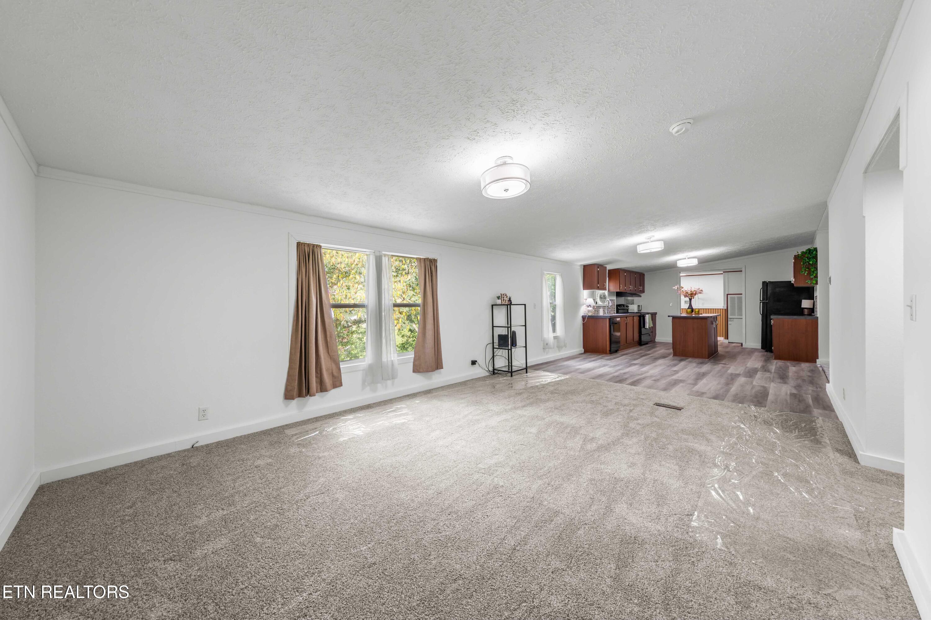 521 Poplar Avenue Jellico TN 37762