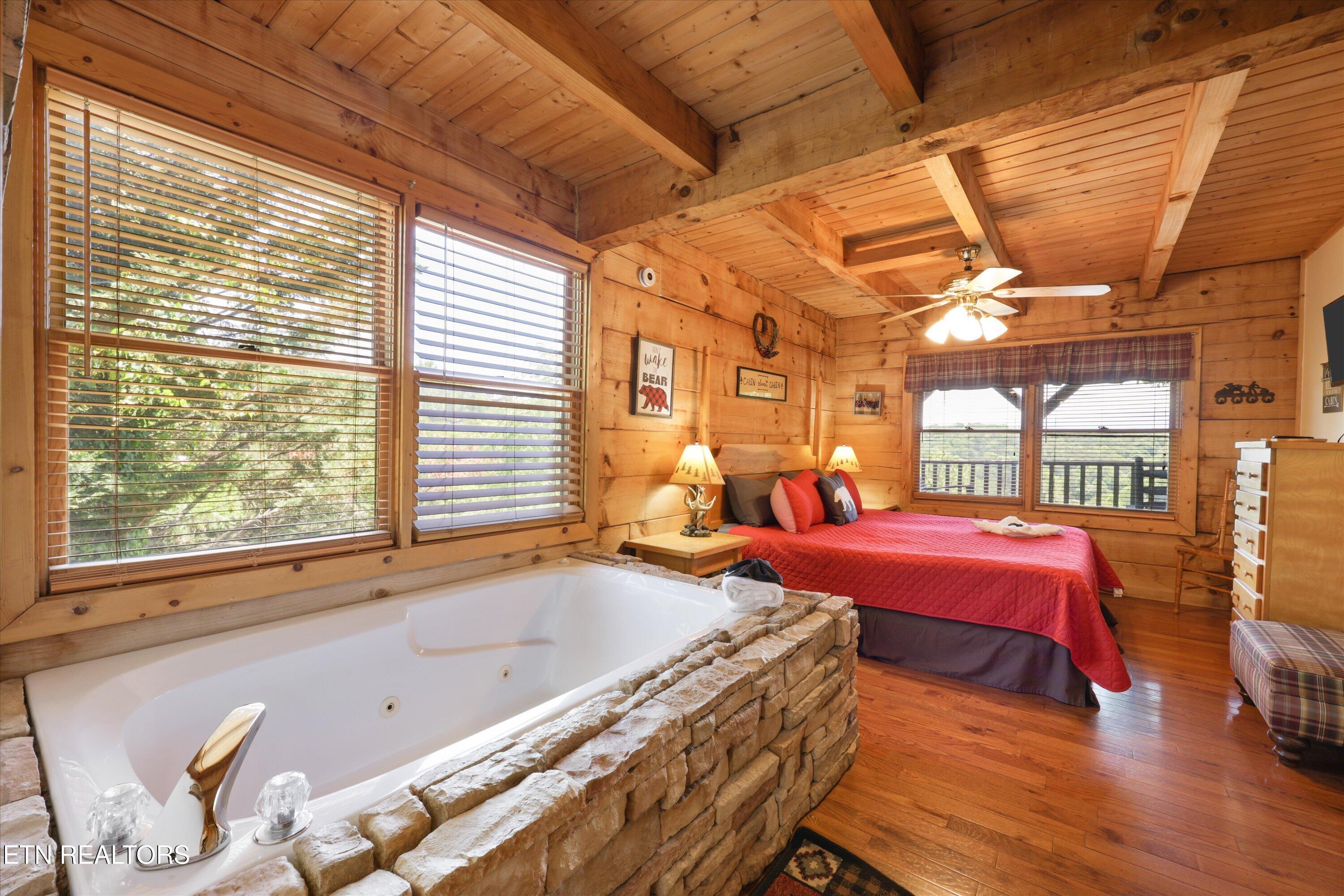 1086 Sharp Hollow Road Sevierville TN 37862