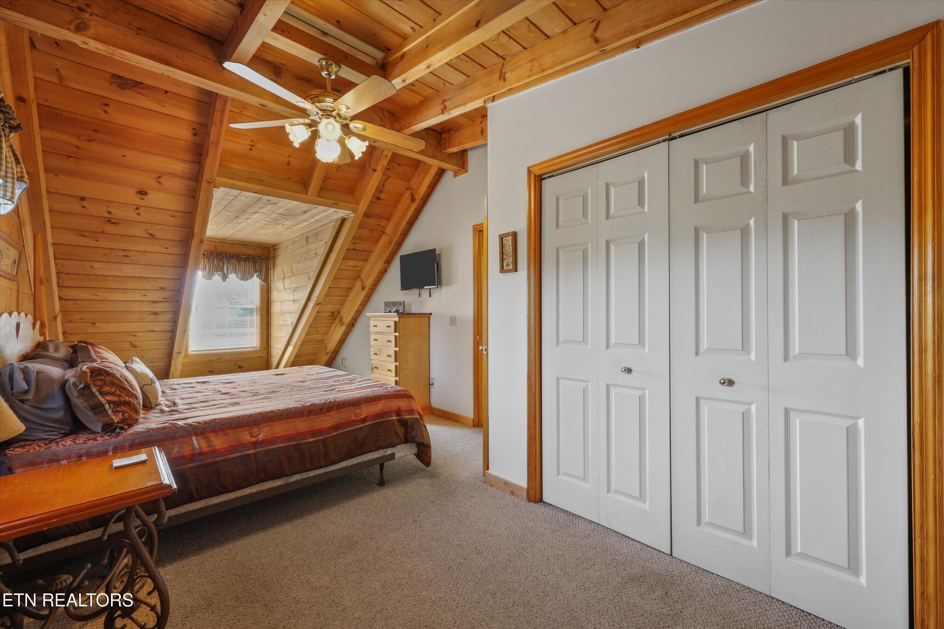 1086 Sharp Hollow Road Sevierville TN 37862