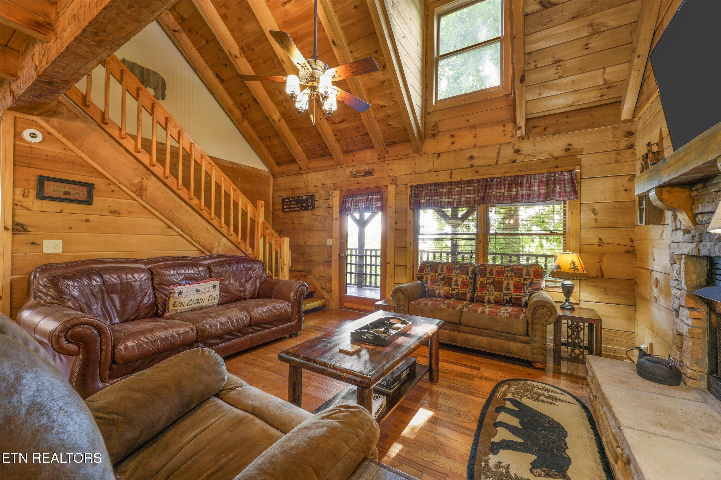 1086 Sharp Hollow Road Sevierville TN 37862
