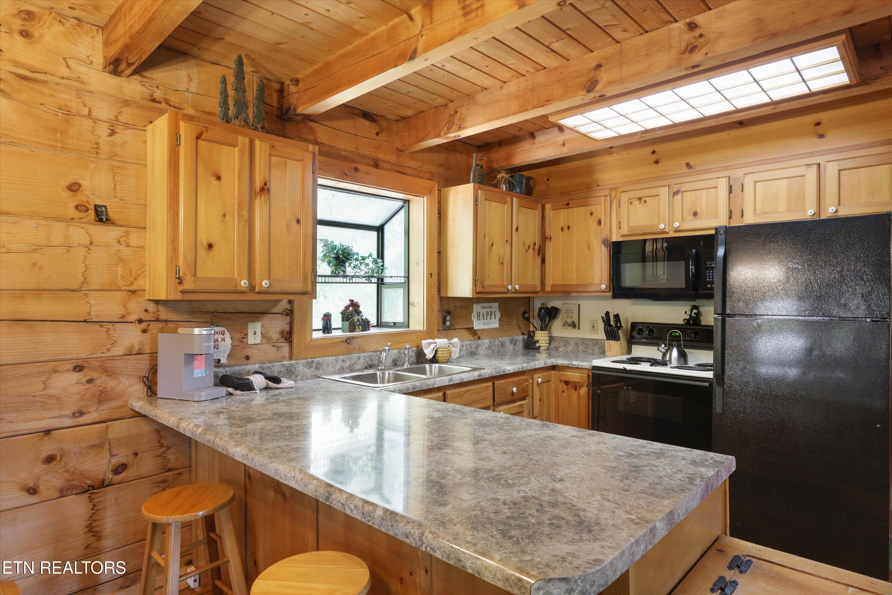 1086 Sharp Hollow Road Sevierville TN 37862