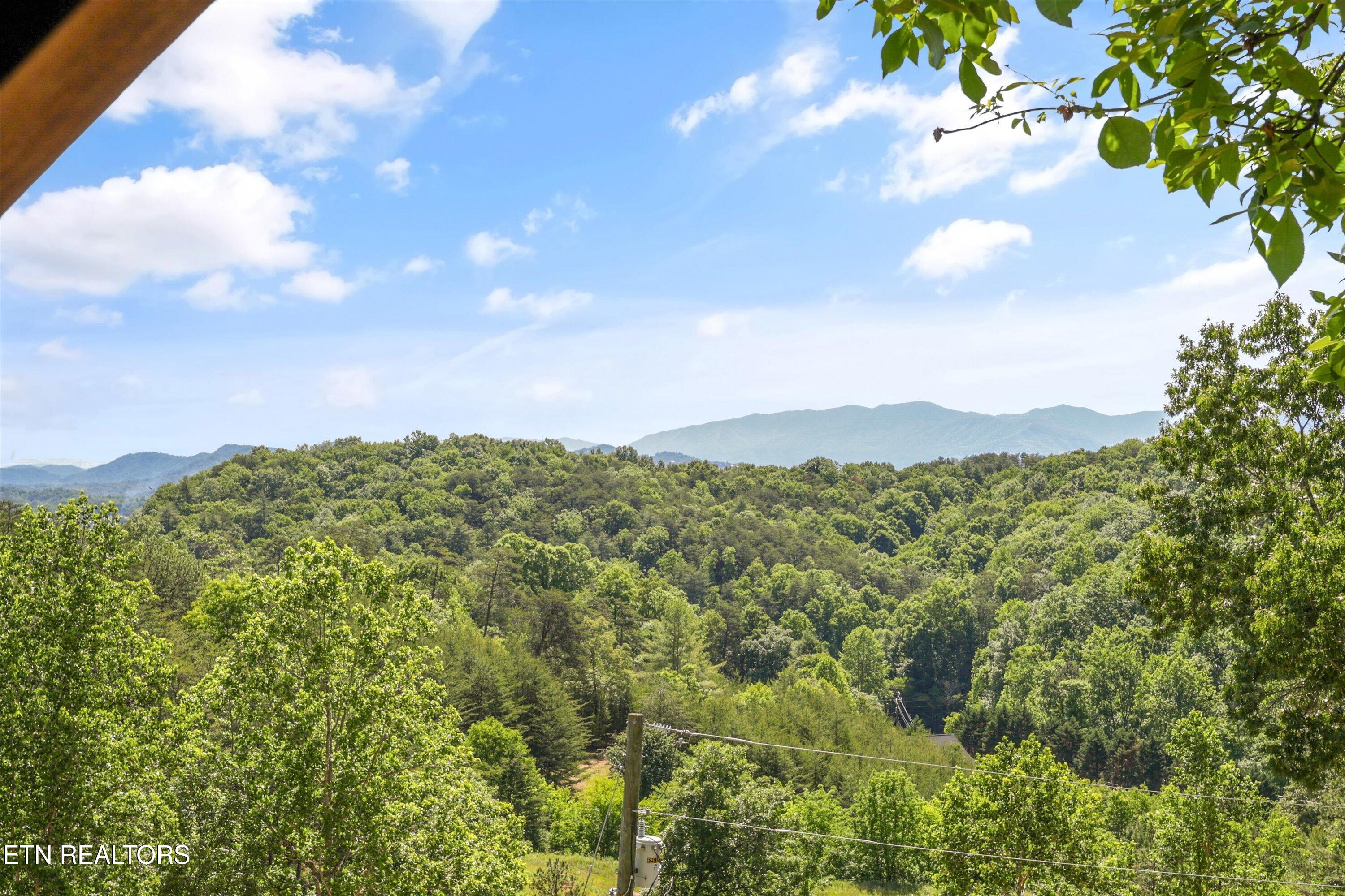 1086 Sharp Hollow Road Sevierville TN 37862