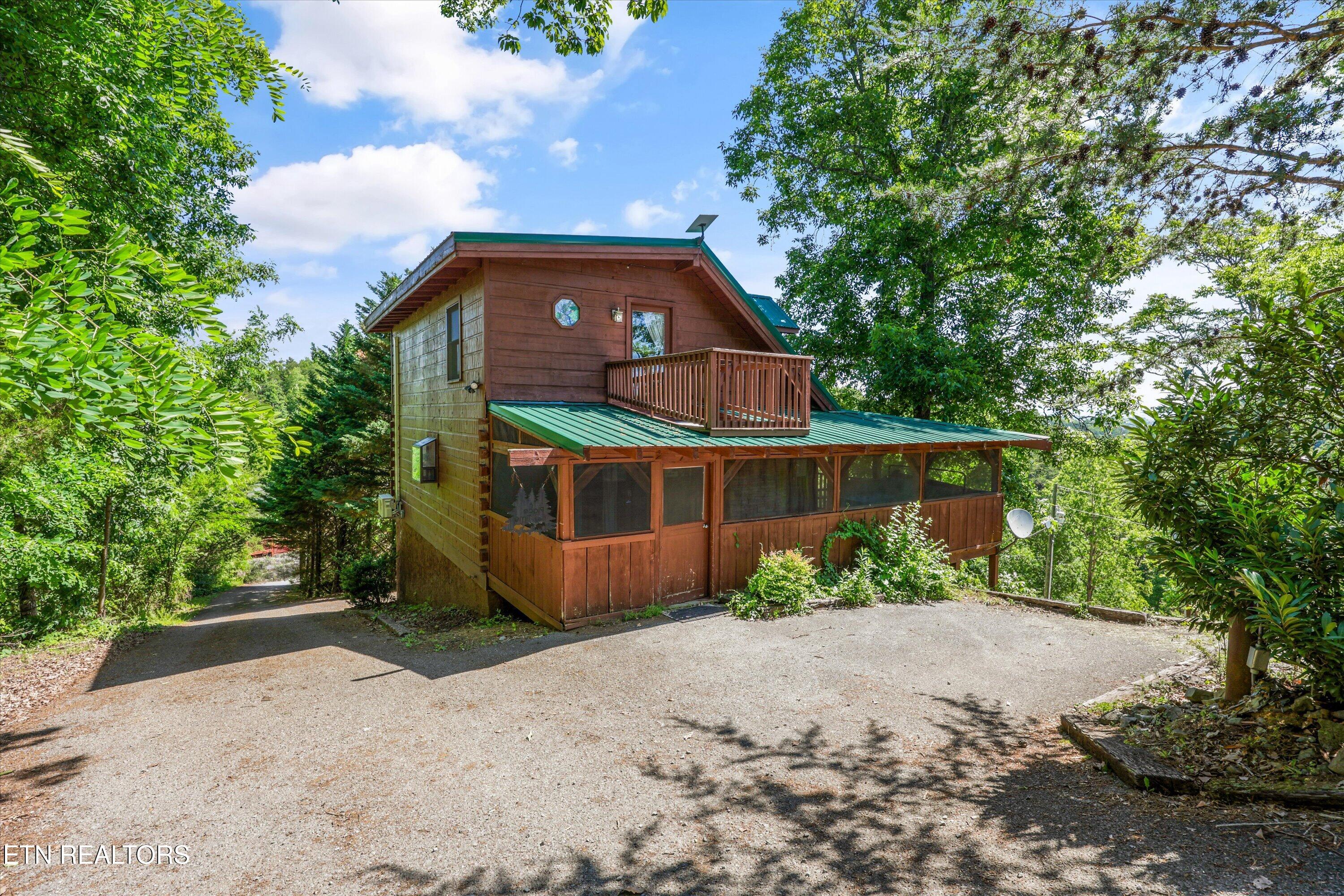 1086 Sharp Hollow Road Sevierville TN 37862