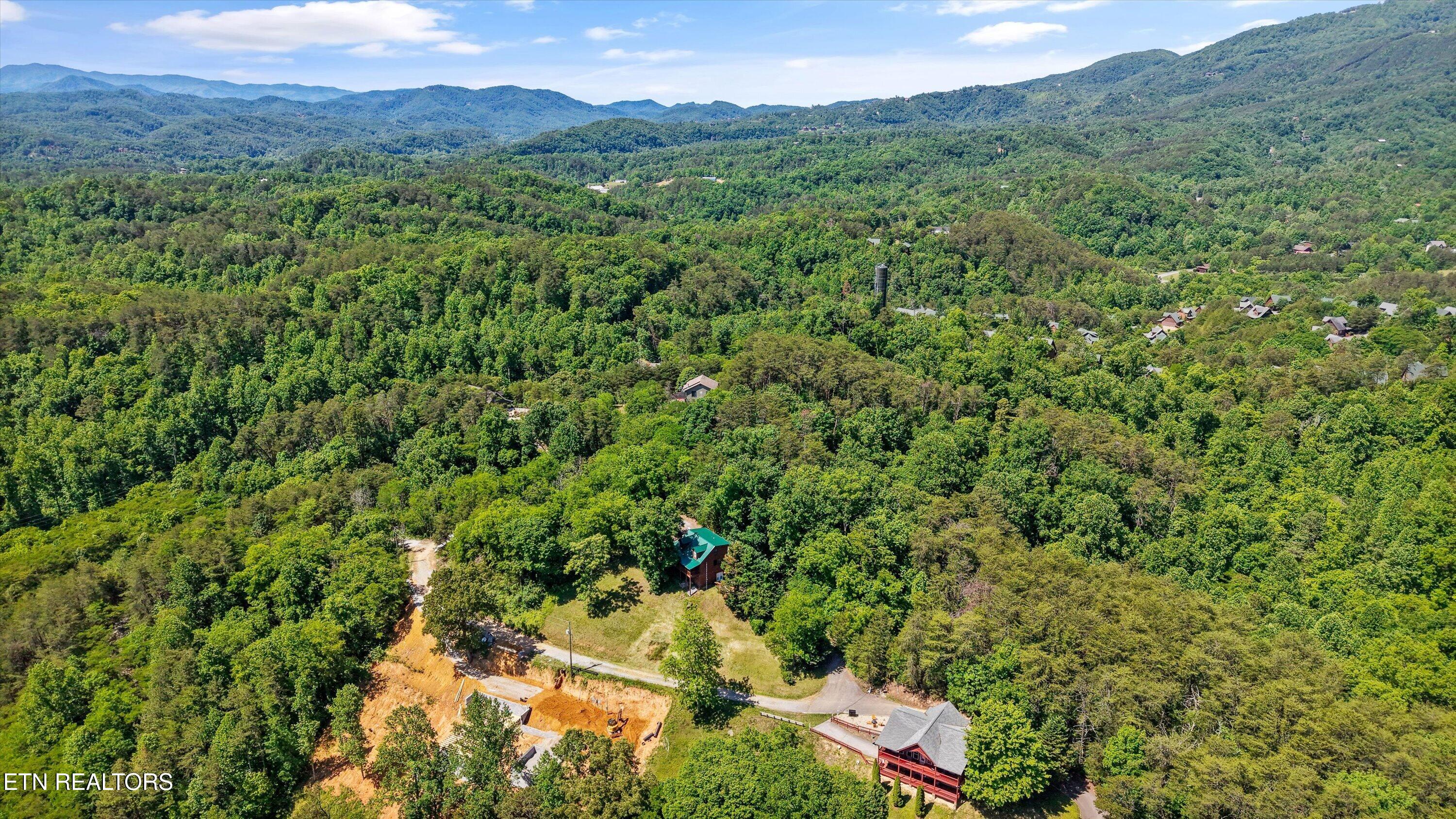 1086 Sharp Hollow Road Sevierville TN 37862