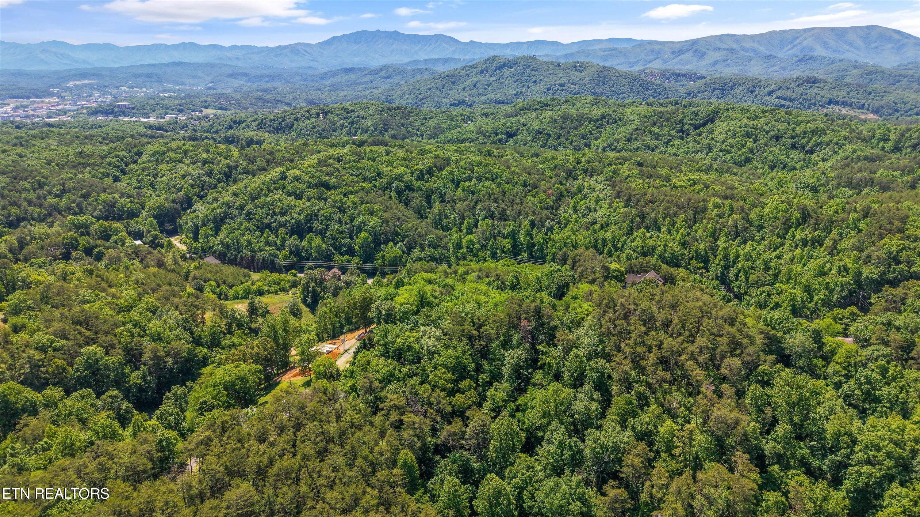 1086 Sharp Hollow Road Sevierville TN 37862