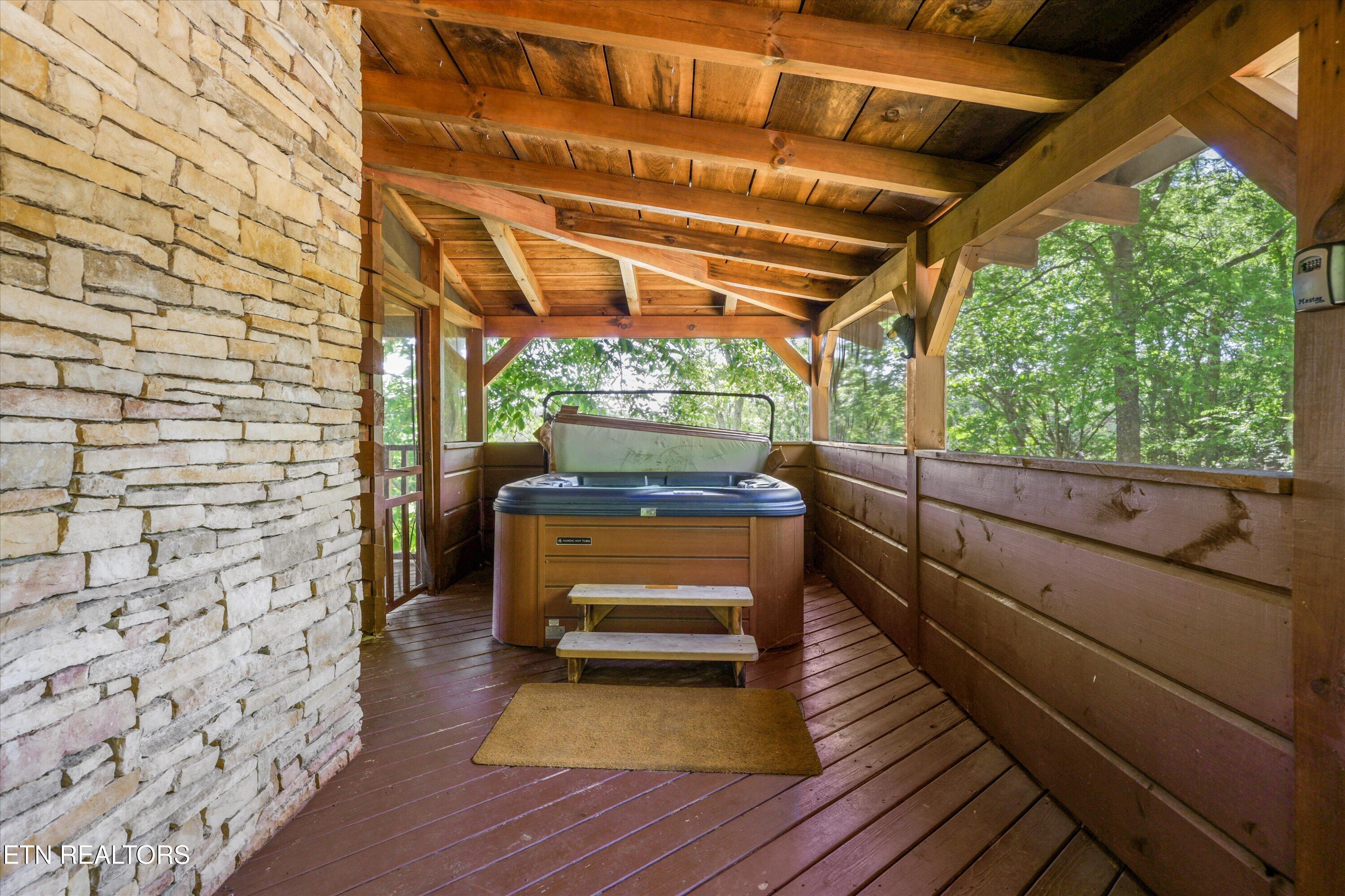1086 Sharp Hollow Road Sevierville TN 37862
