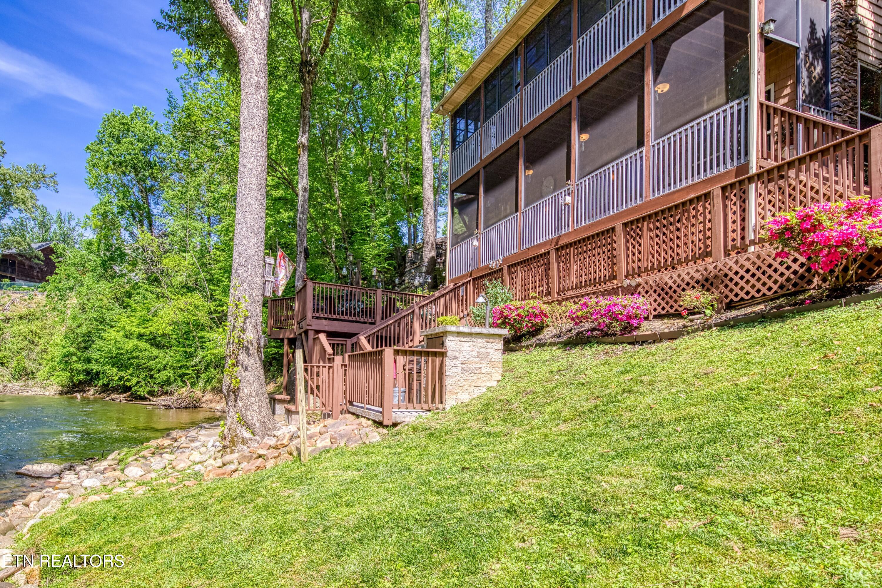 726 Plantation Drive Pigeon Forge TN 37863