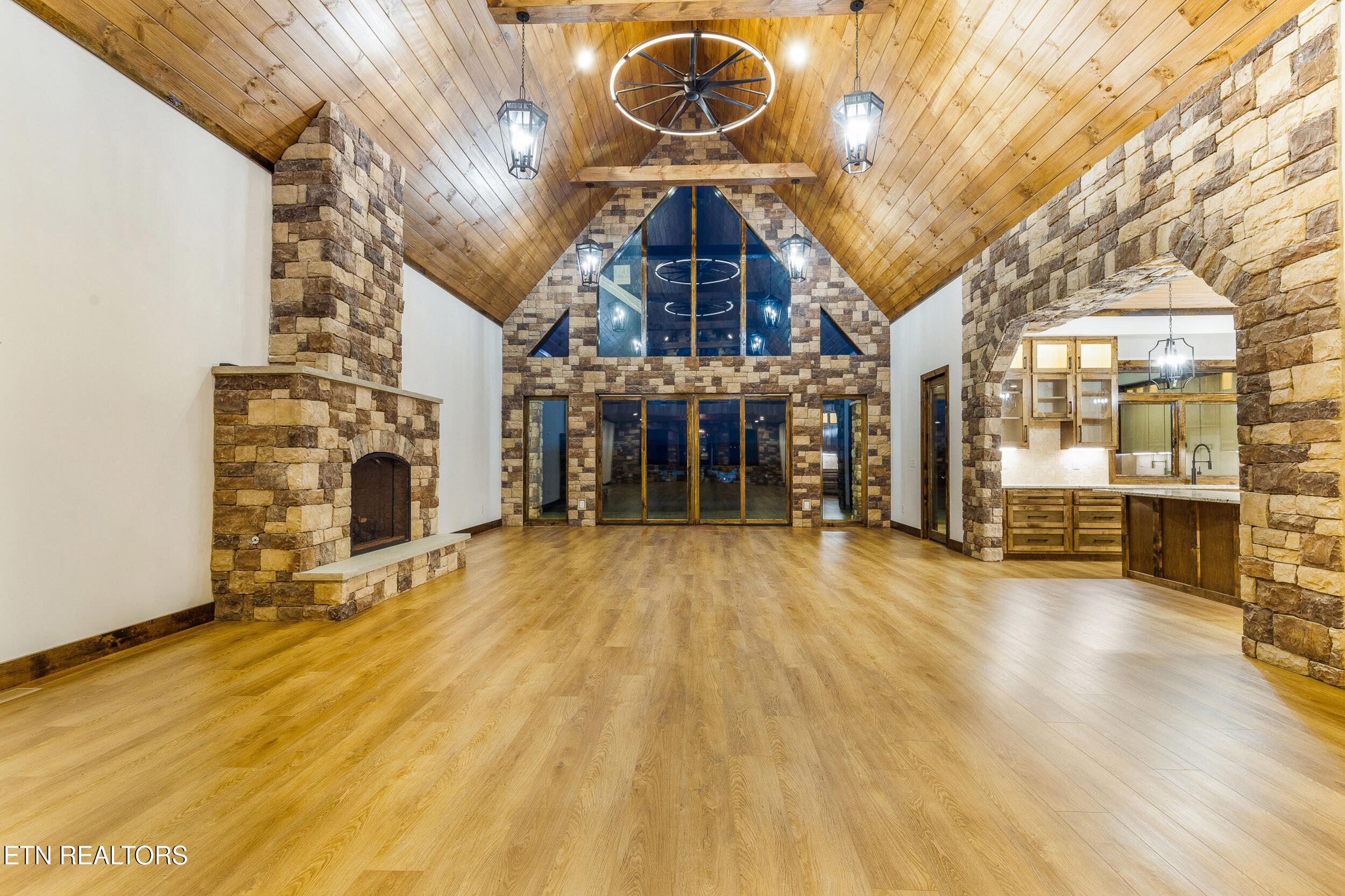 411 Meadow Road Greenback TN 37742
