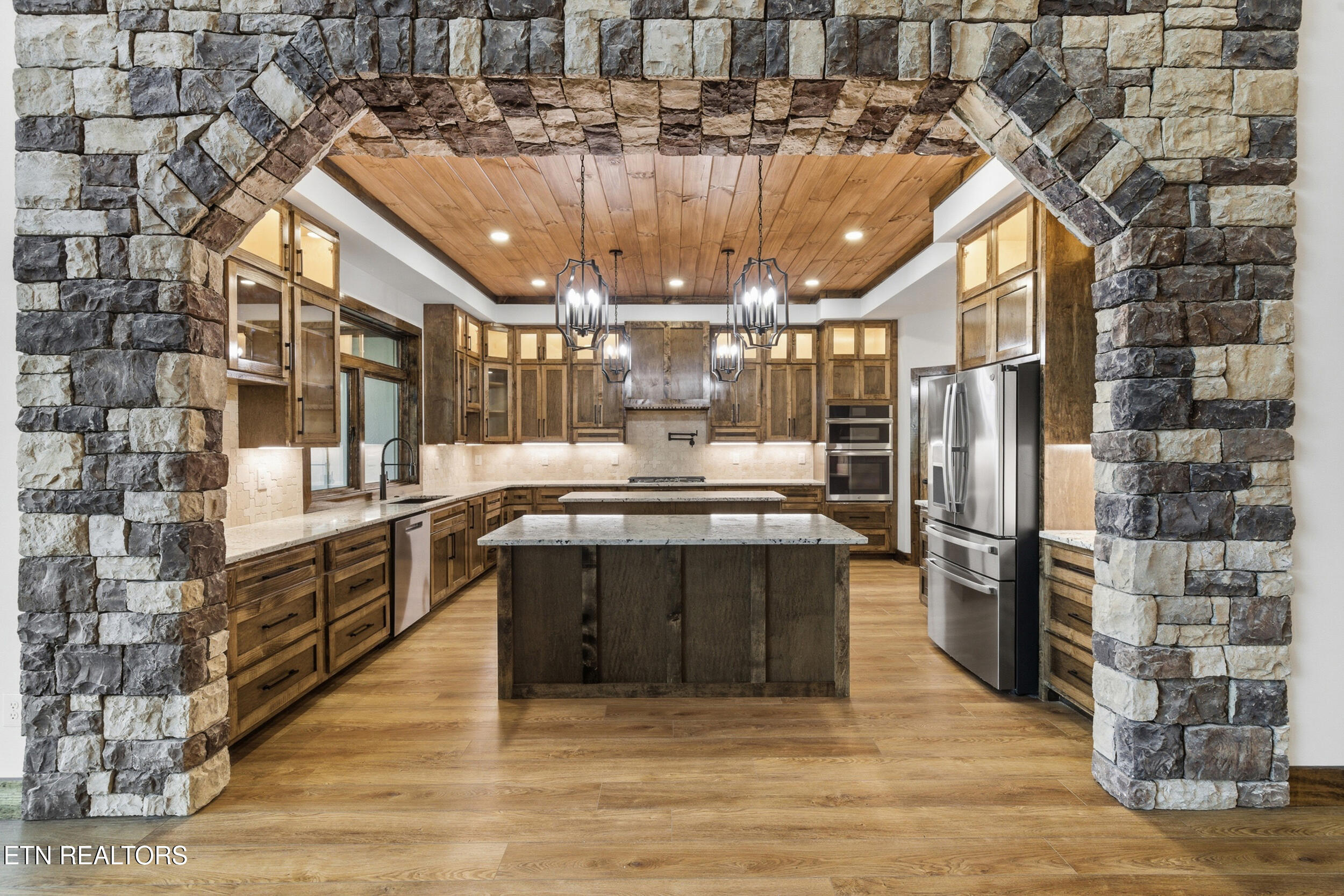 411 Meadow Road Greenback TN 37742