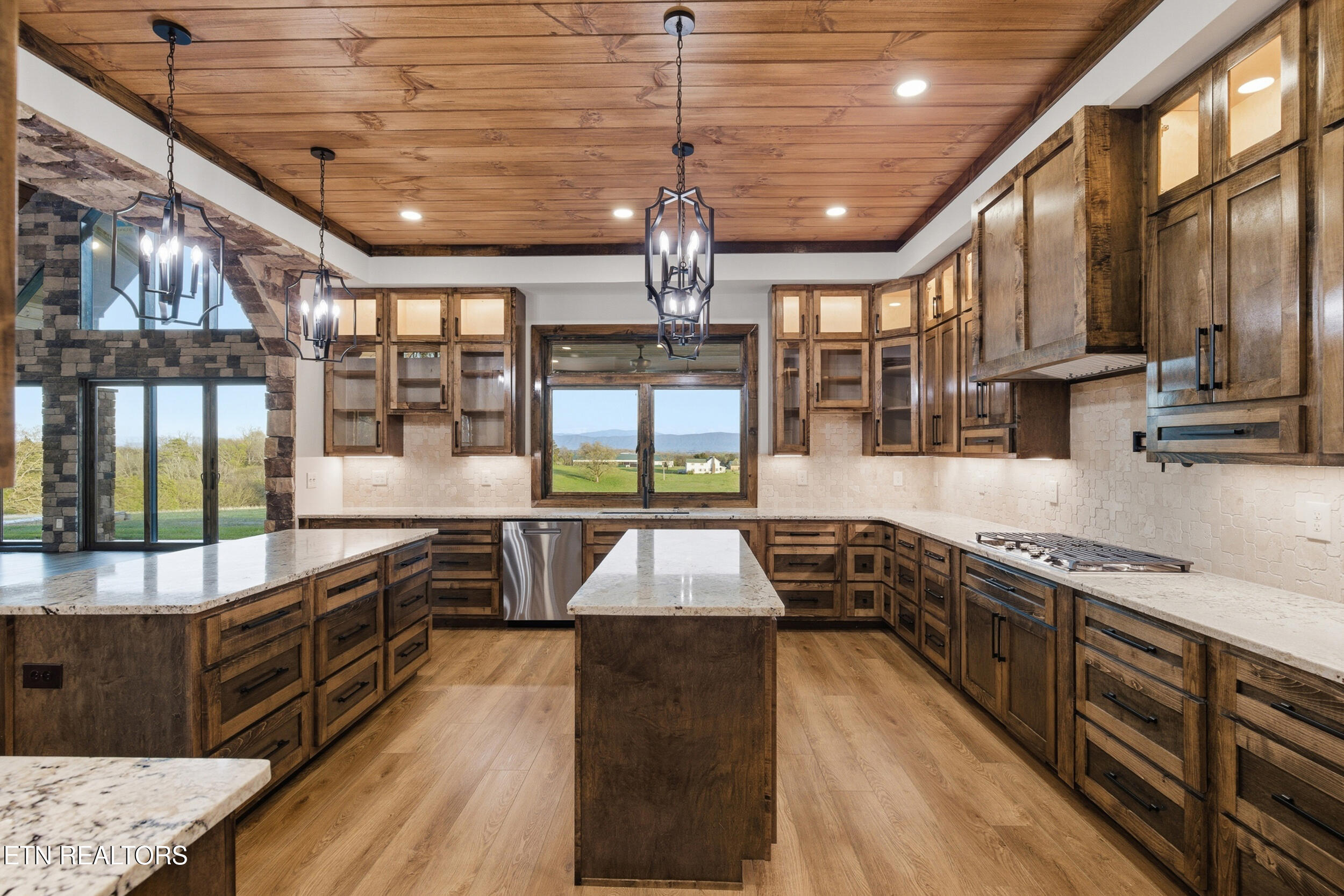 411 Meadow Road Greenback TN 37742