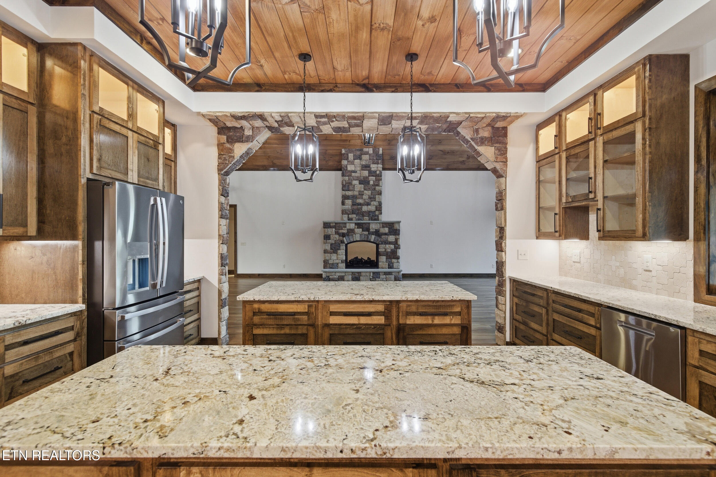 411 Meadow Road Greenback TN 37742
