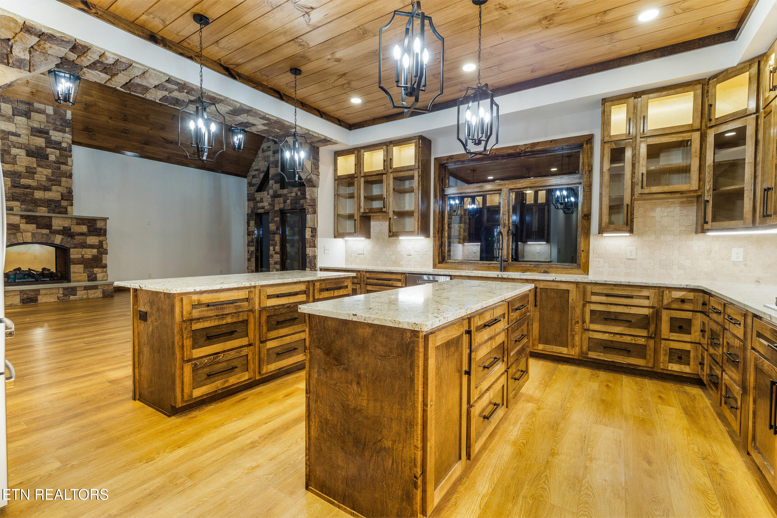 411 Meadow Road Greenback TN 37742