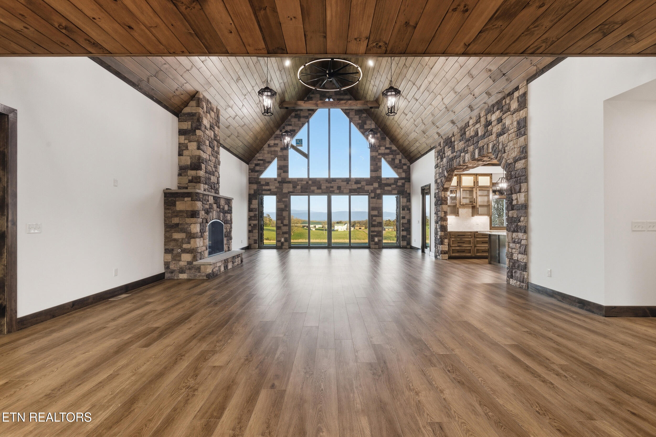 411 Meadow Road Greenback TN 37742