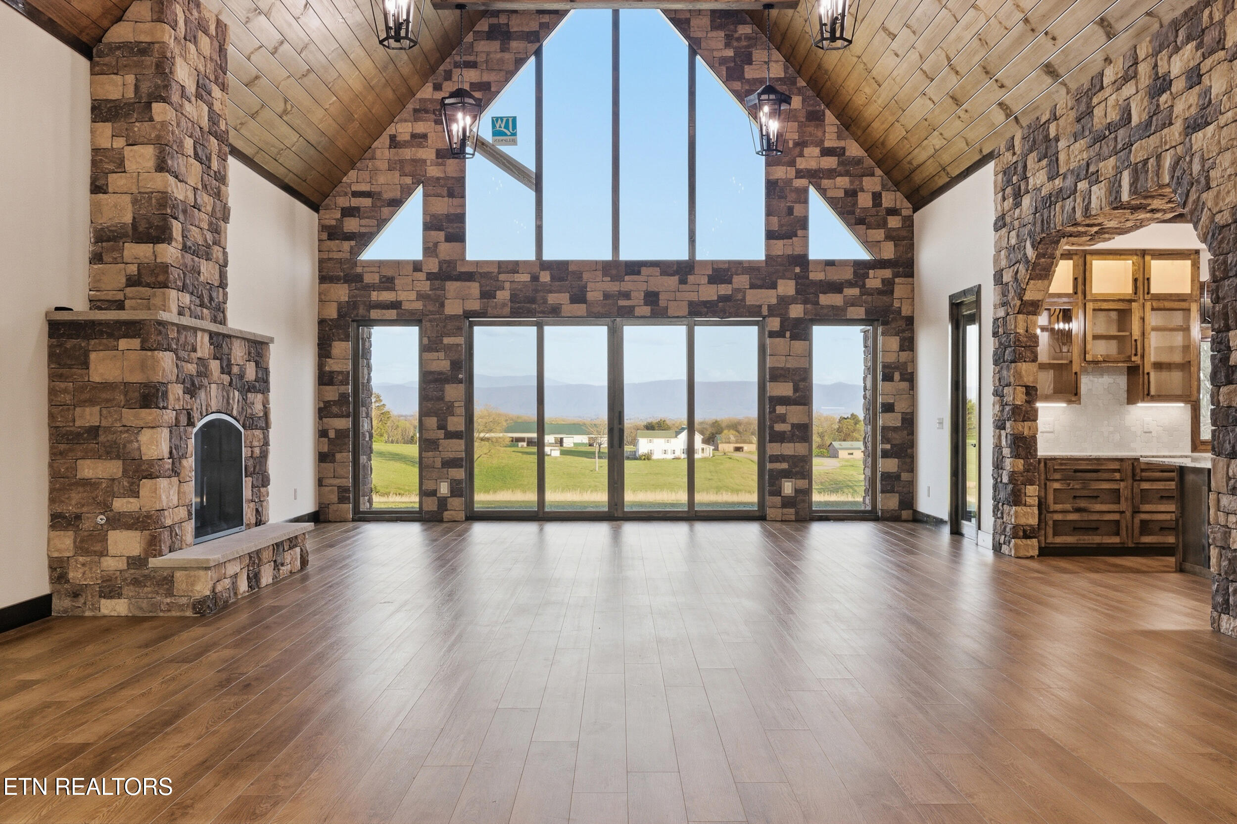 411 Meadow Road Greenback TN 37742