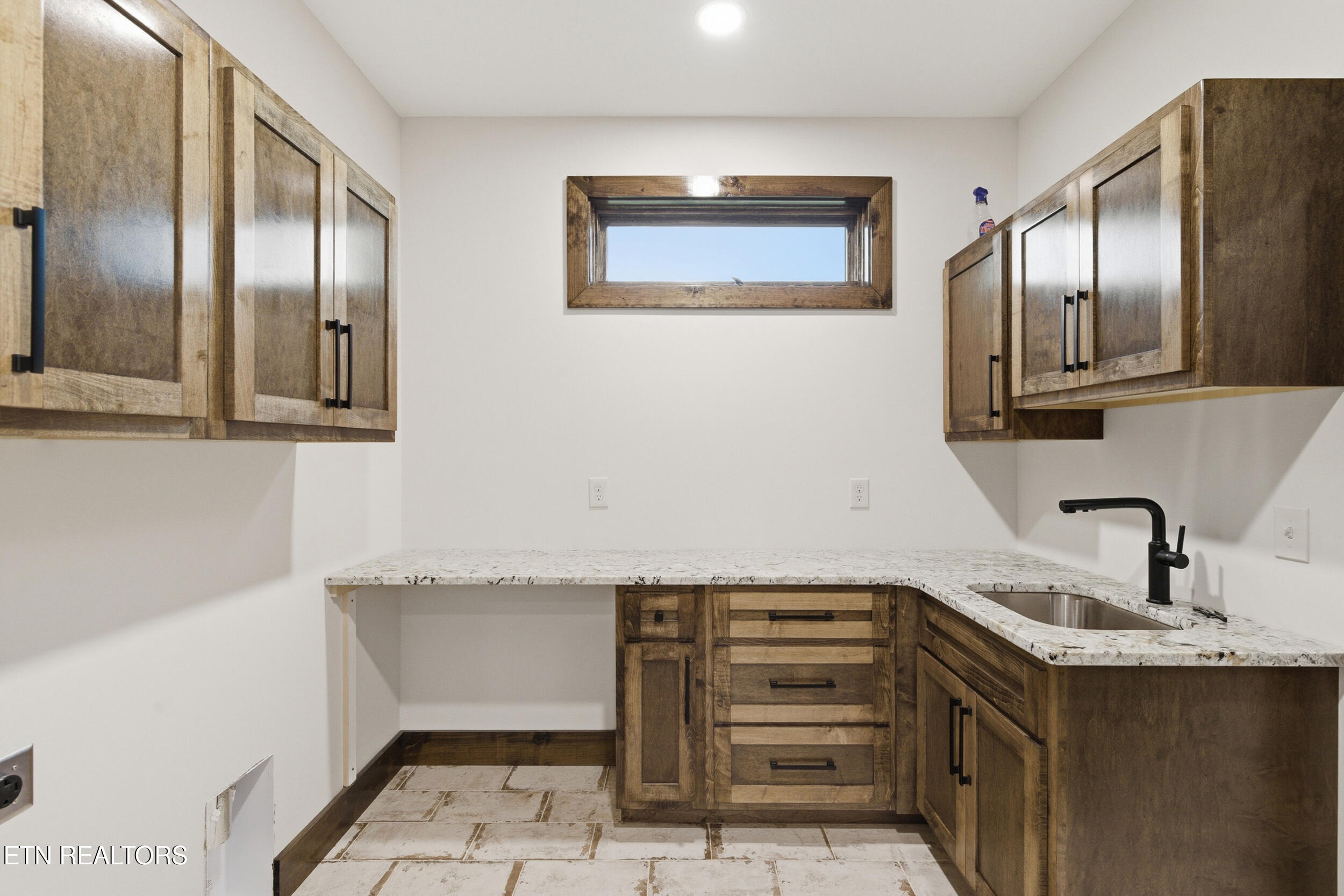411 Meadow Road Greenback TN 37742