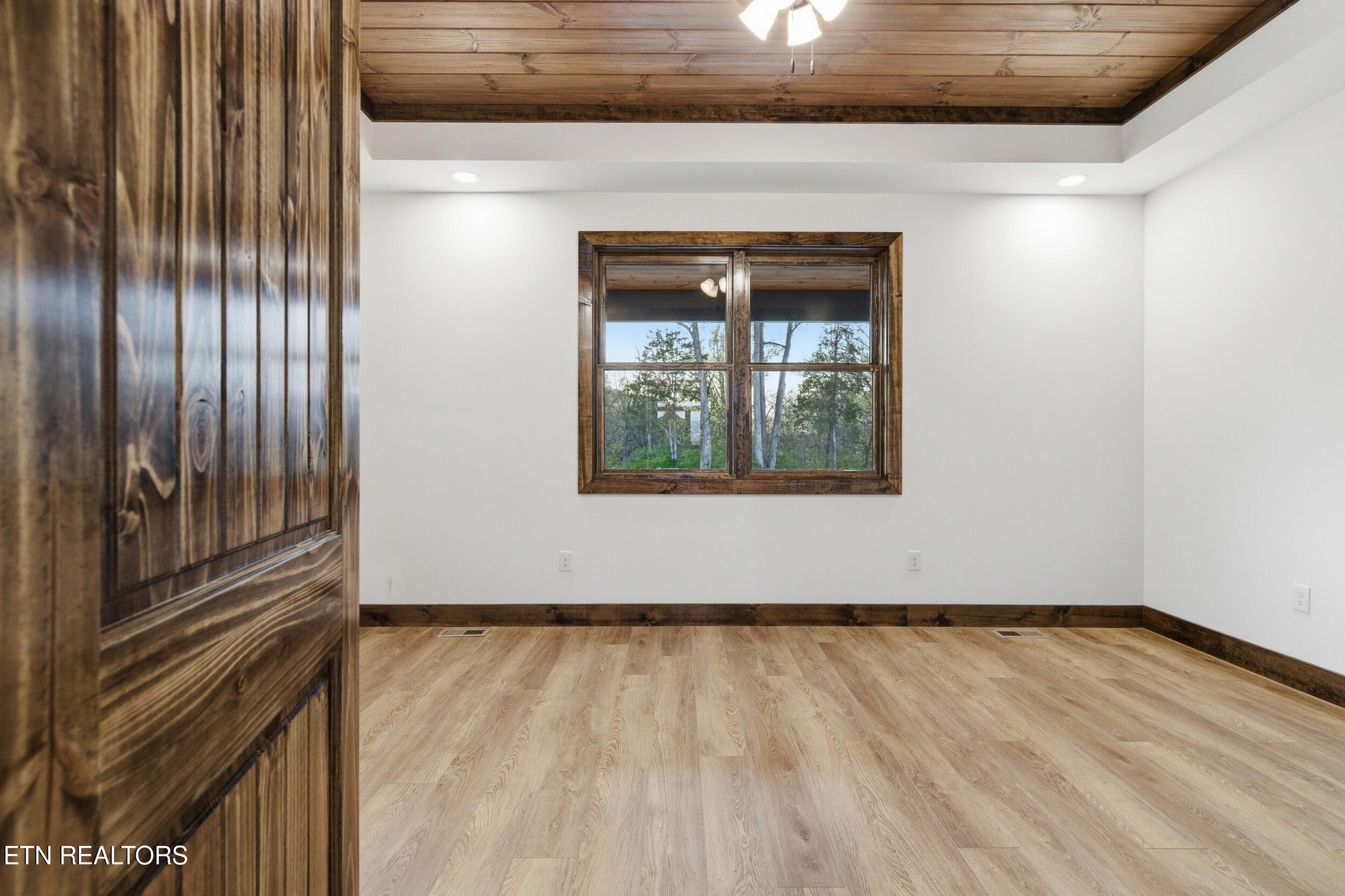 411 Meadow Road Greenback TN 37742