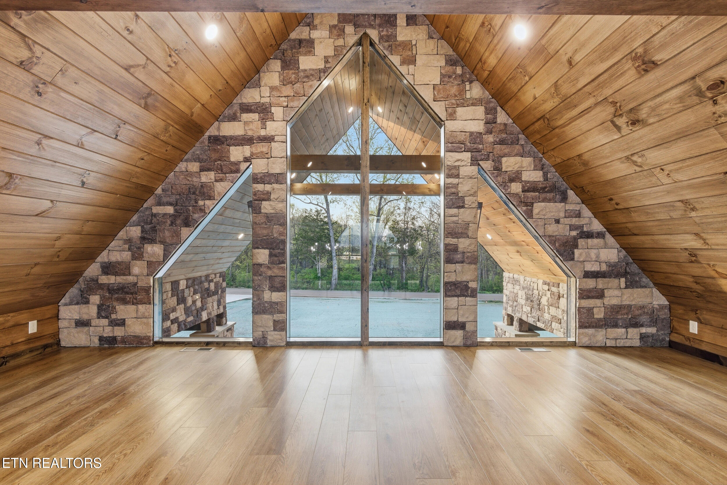411 Meadow Road Greenback TN 37742