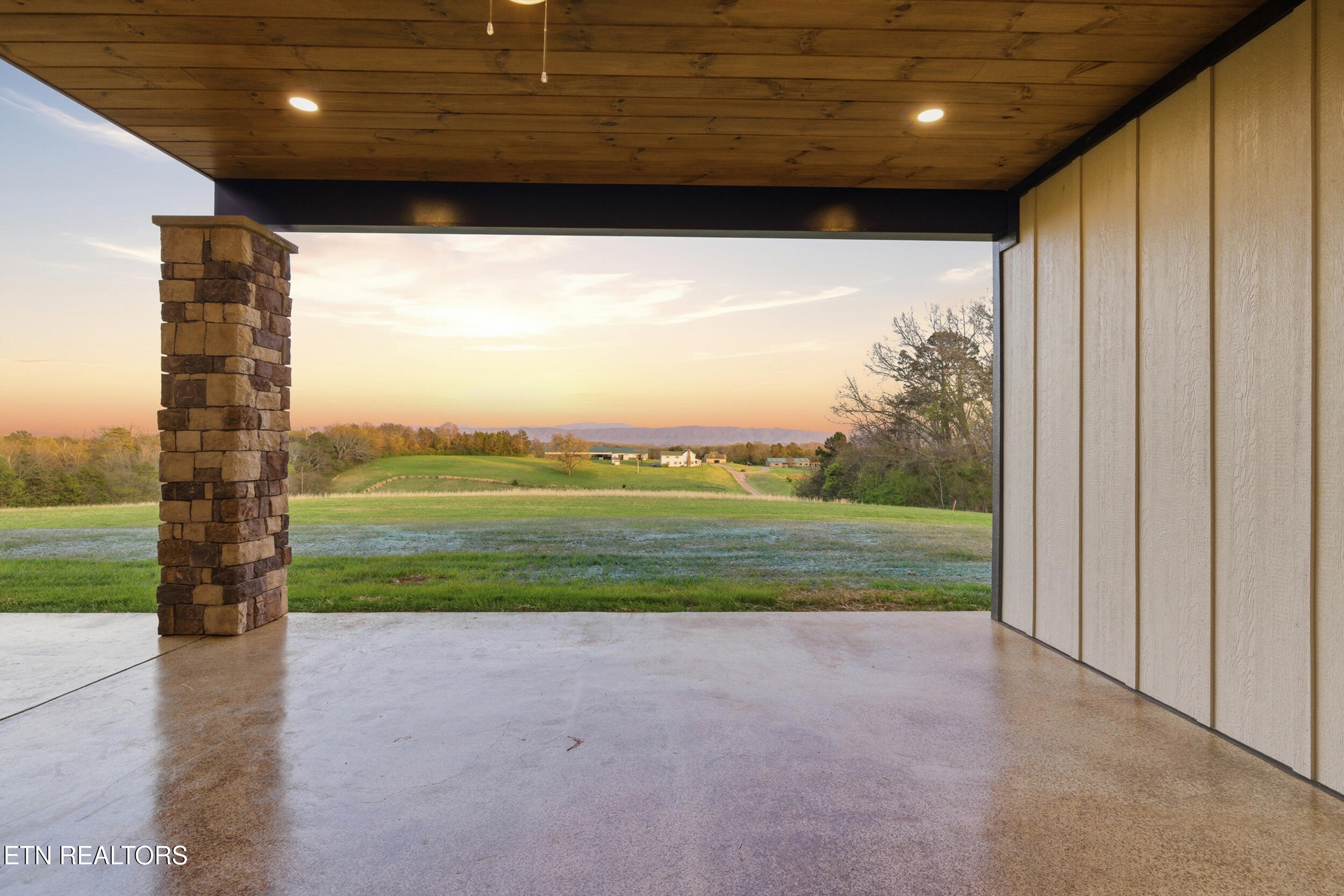 411 Meadow Road Greenback TN 37742