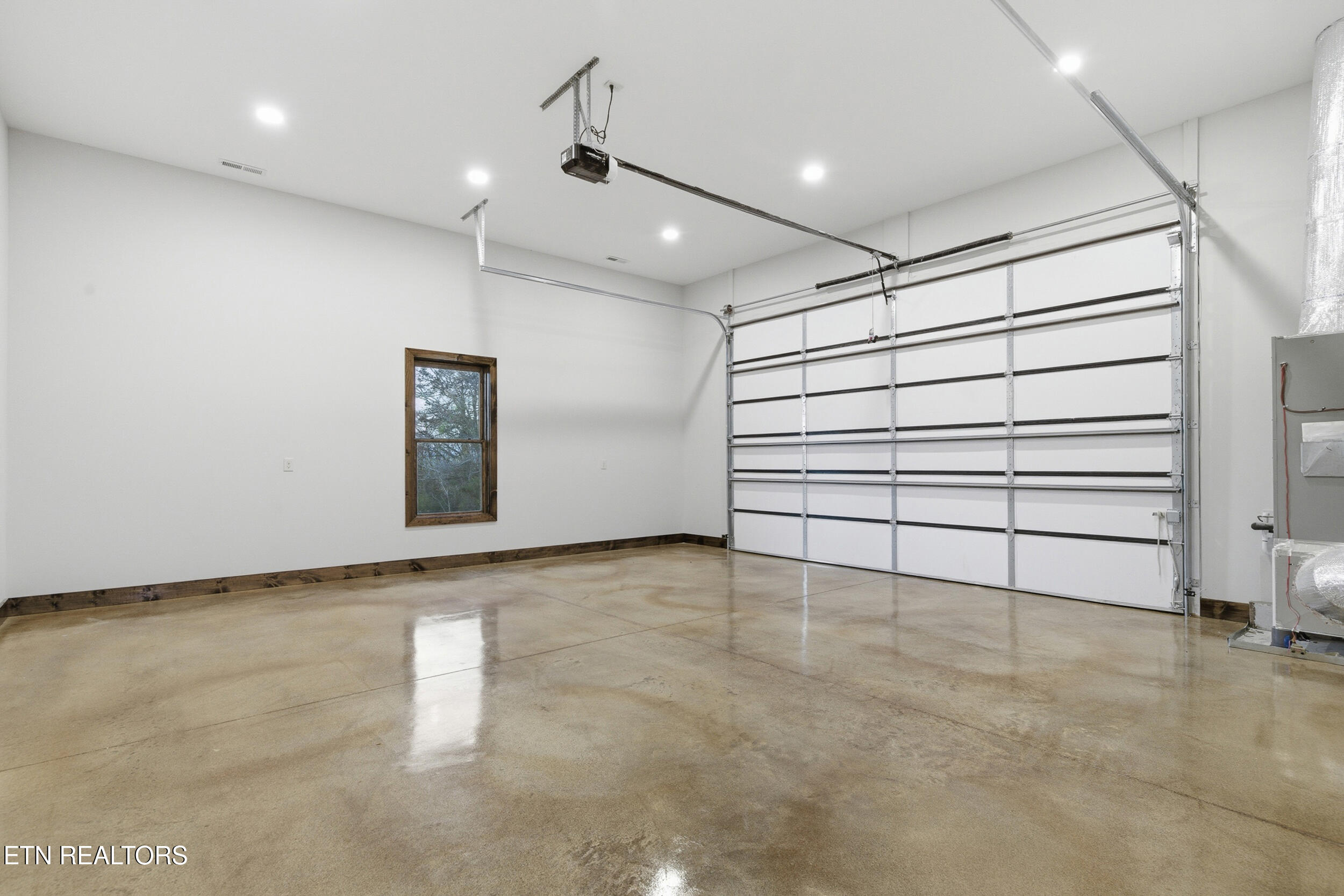 411 Meadow Road Greenback TN 37742