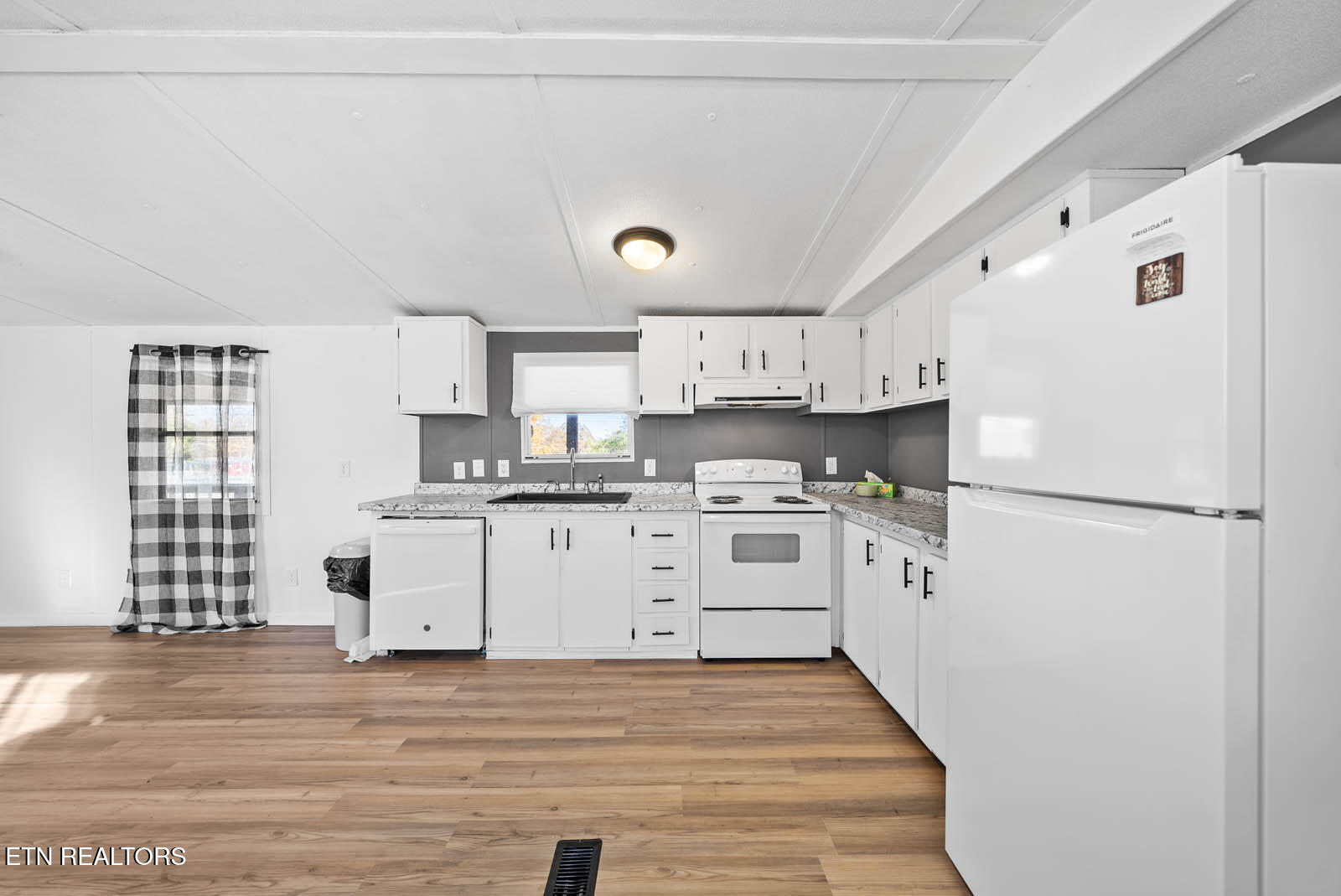 804 Vandever Road Crossville TN 38572