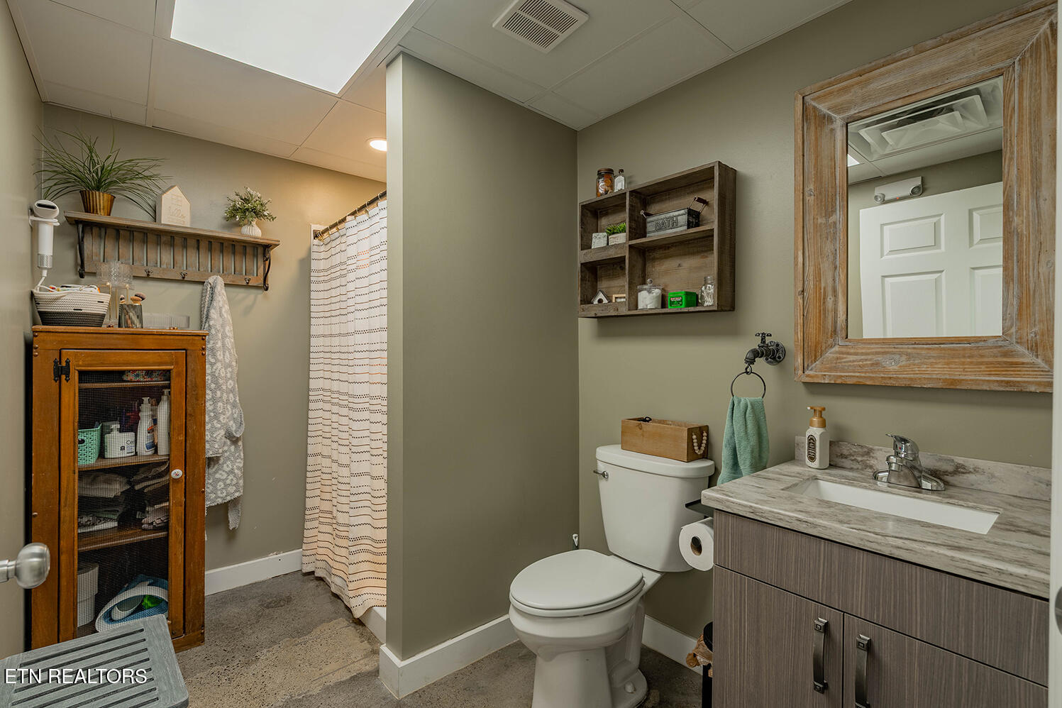 5112 Knoxville Highway Oliver Springs TN 37840