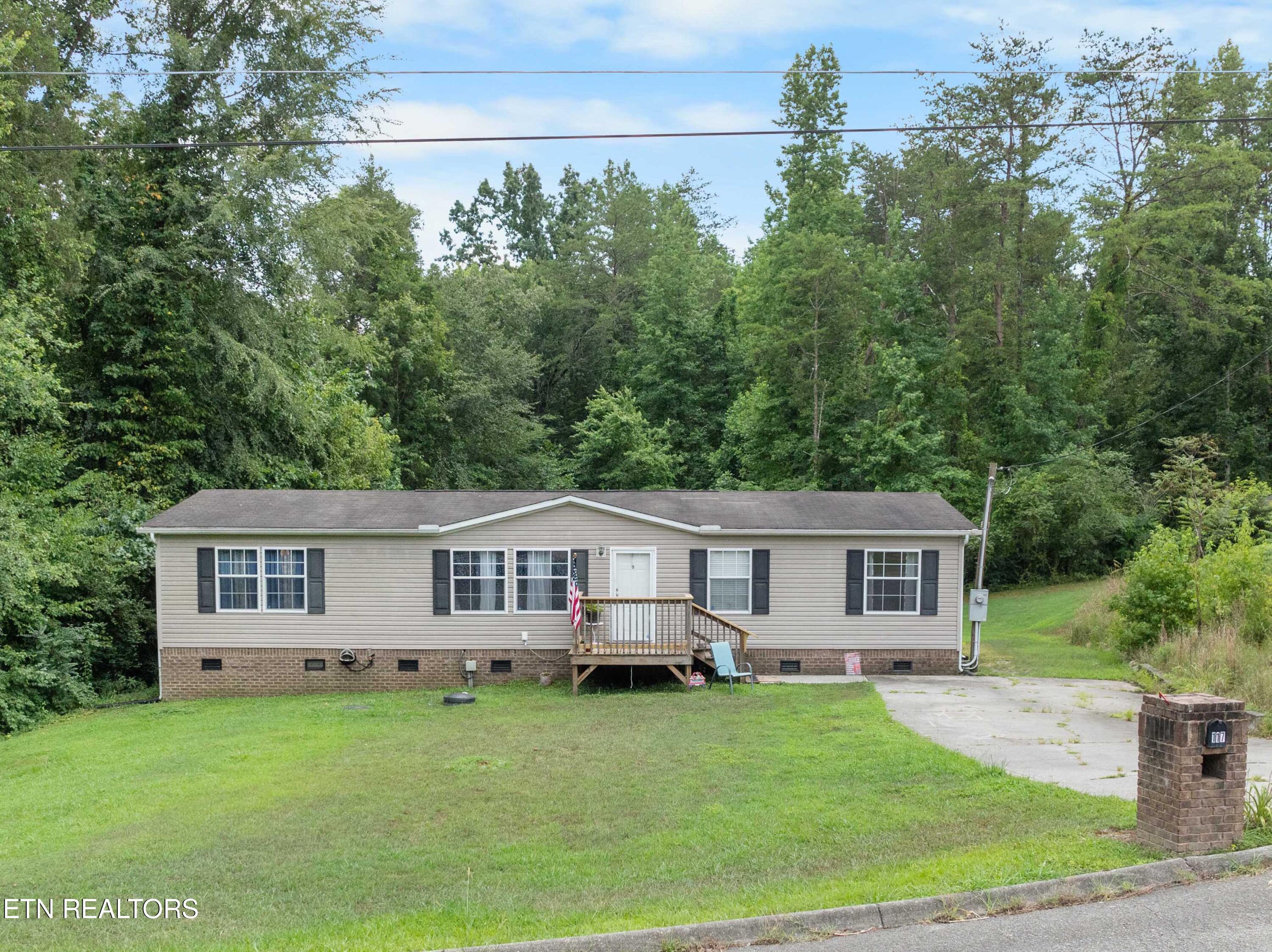117 Loggers Lane Clinton TN 37716