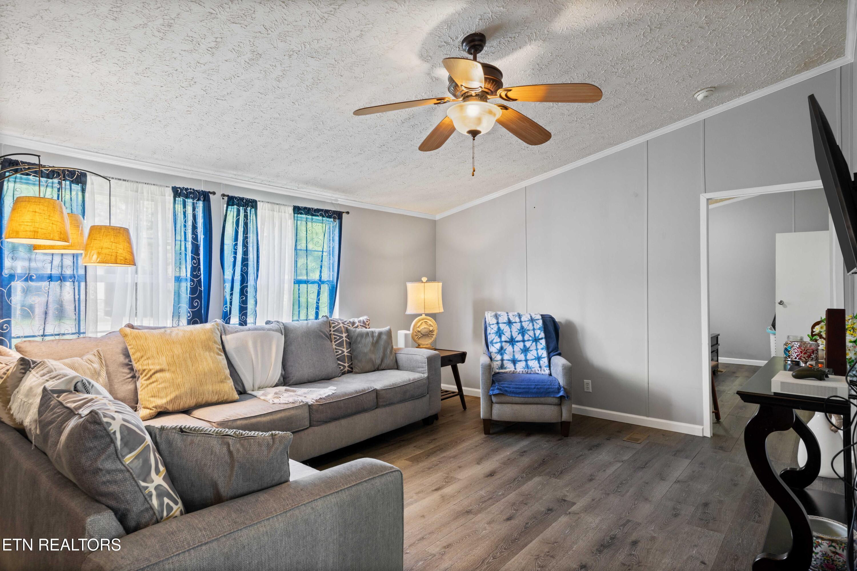 117 Loggers Lane Clinton TN 37716