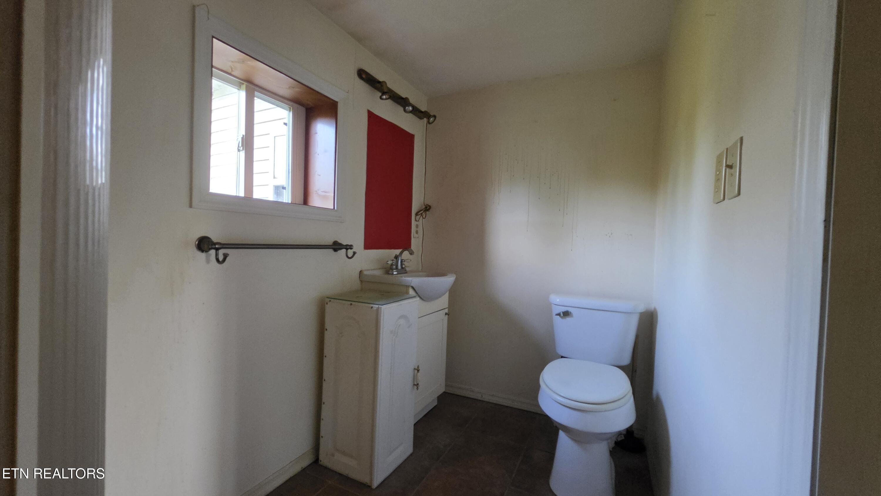 671 Williams Creek Road Oneida TN 37841