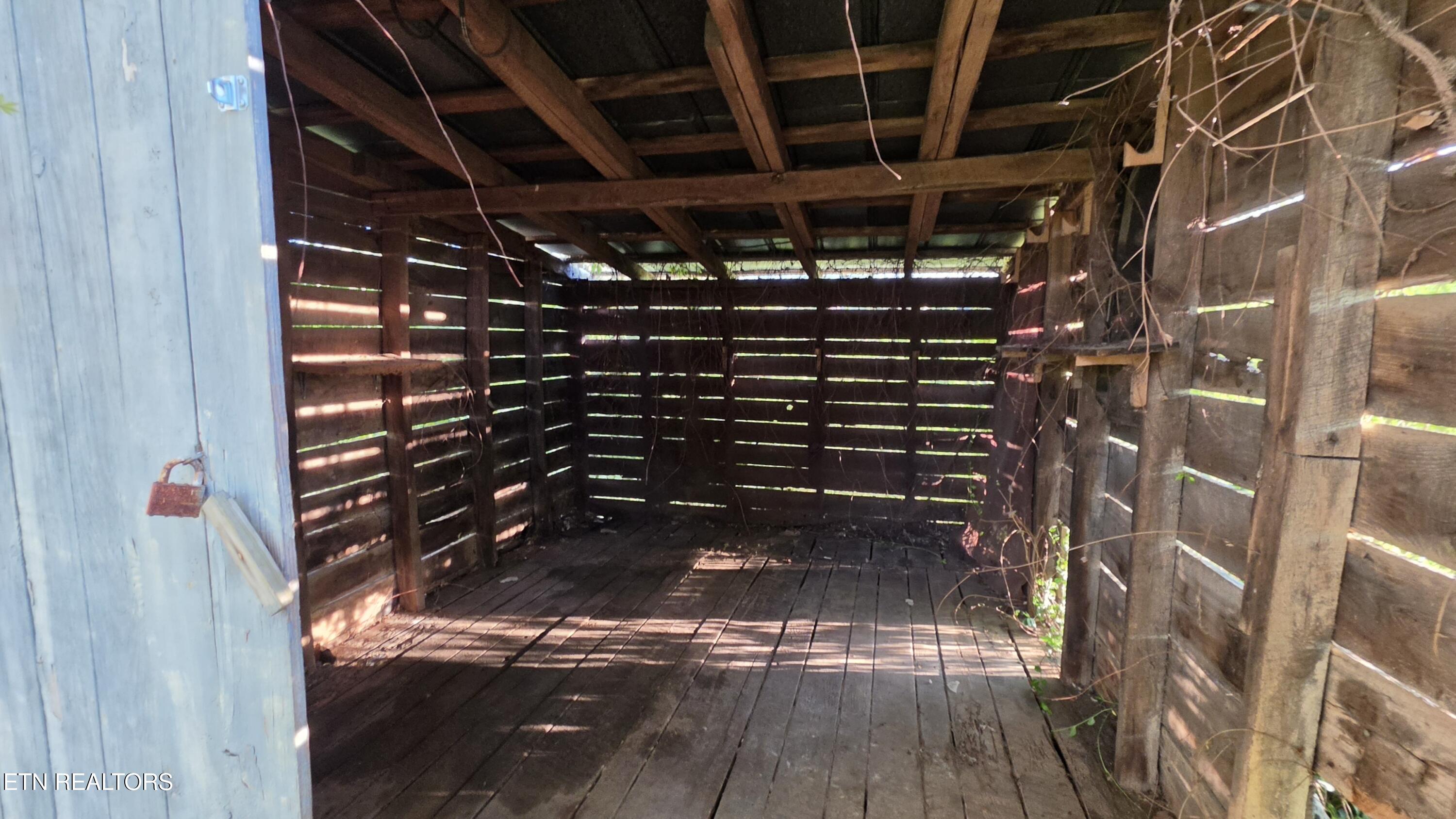 671 Williams Creek Road Oneida TN 37841