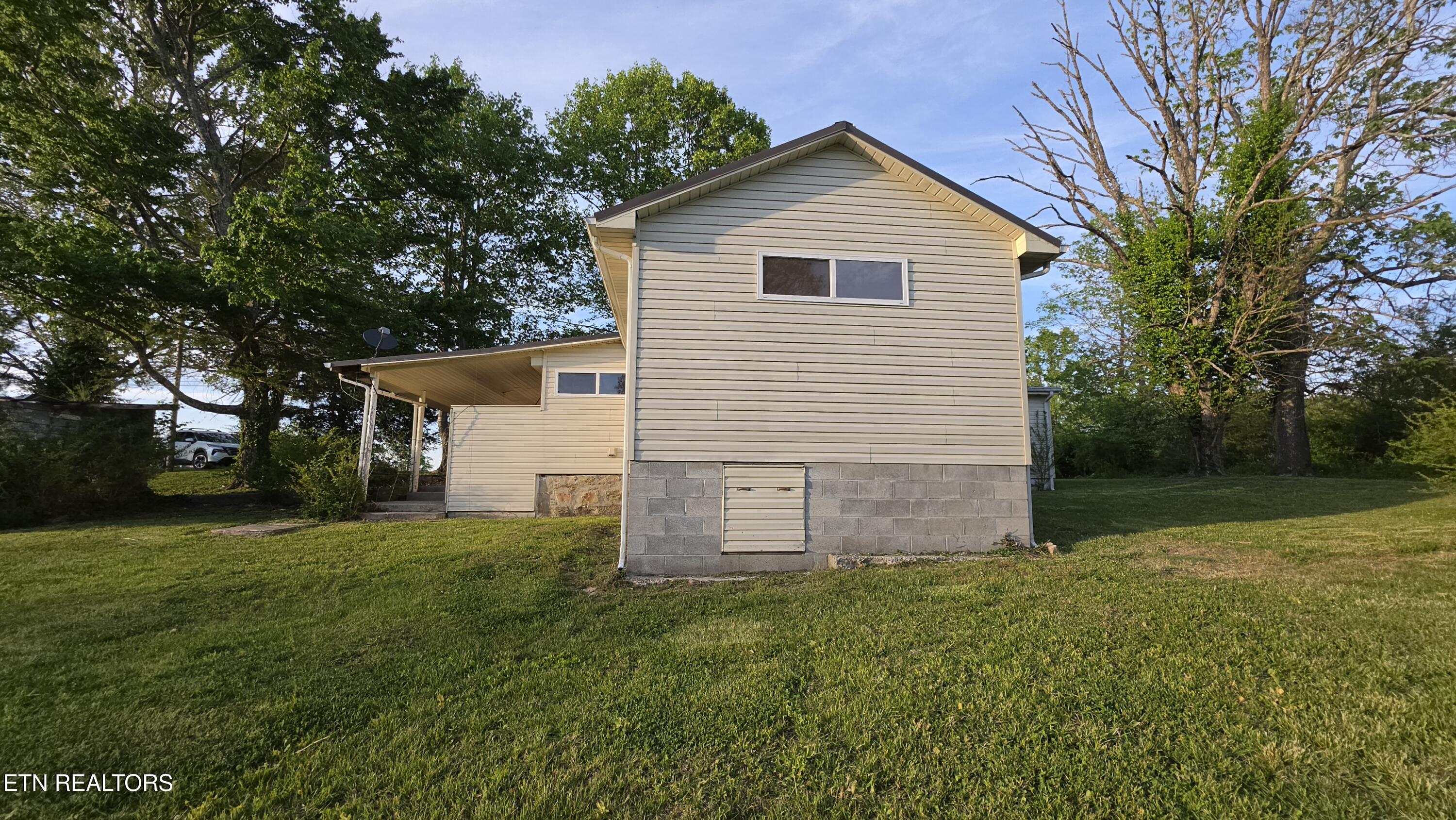 671 Williams Creek Road Oneida TN 37841