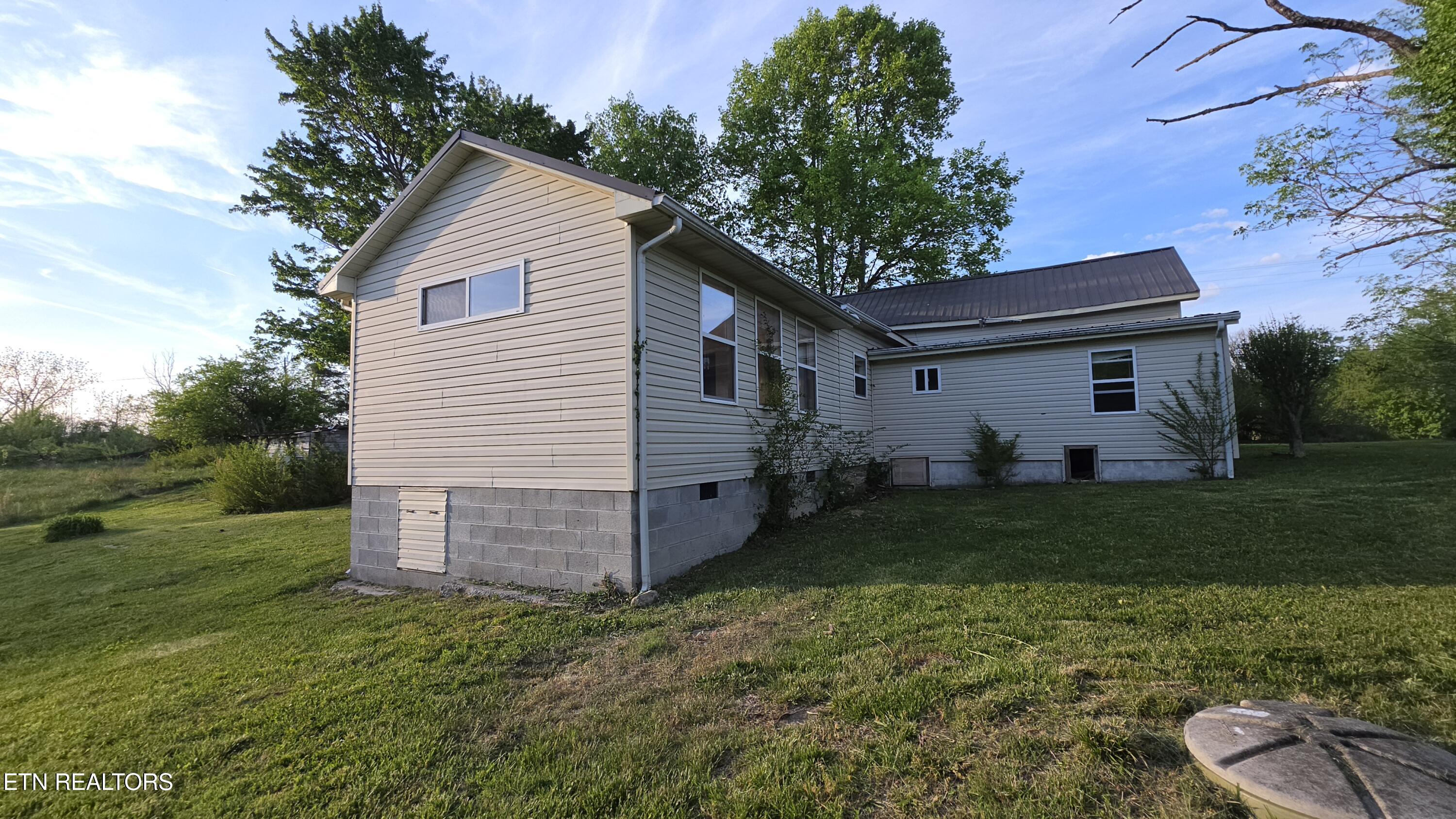 671 Williams Creek Road Oneida TN 37841